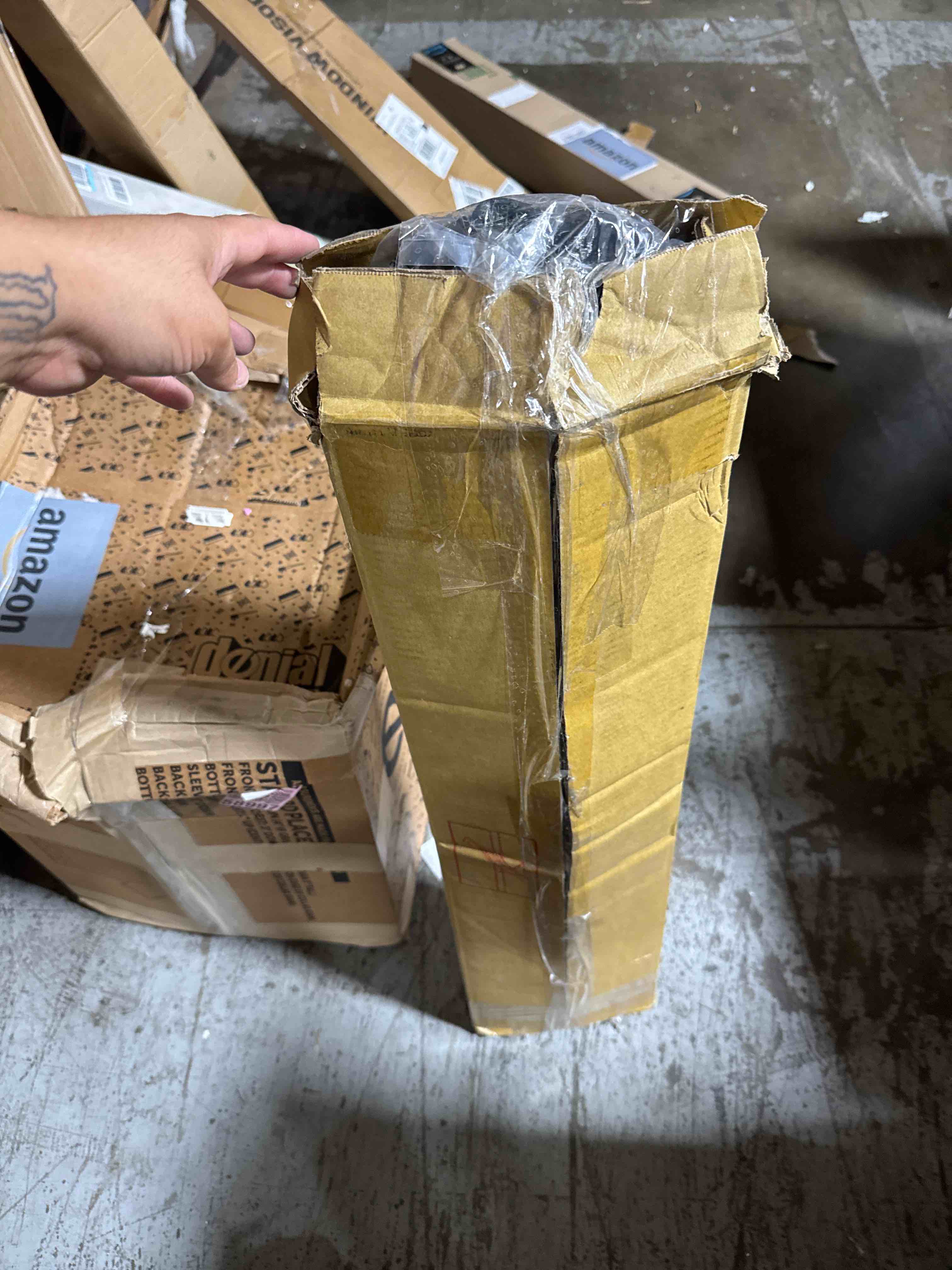 https://s3.amazonaws.com/lotting-images-prod/phillipi/TEA3367382_1752845718381.jpeg
