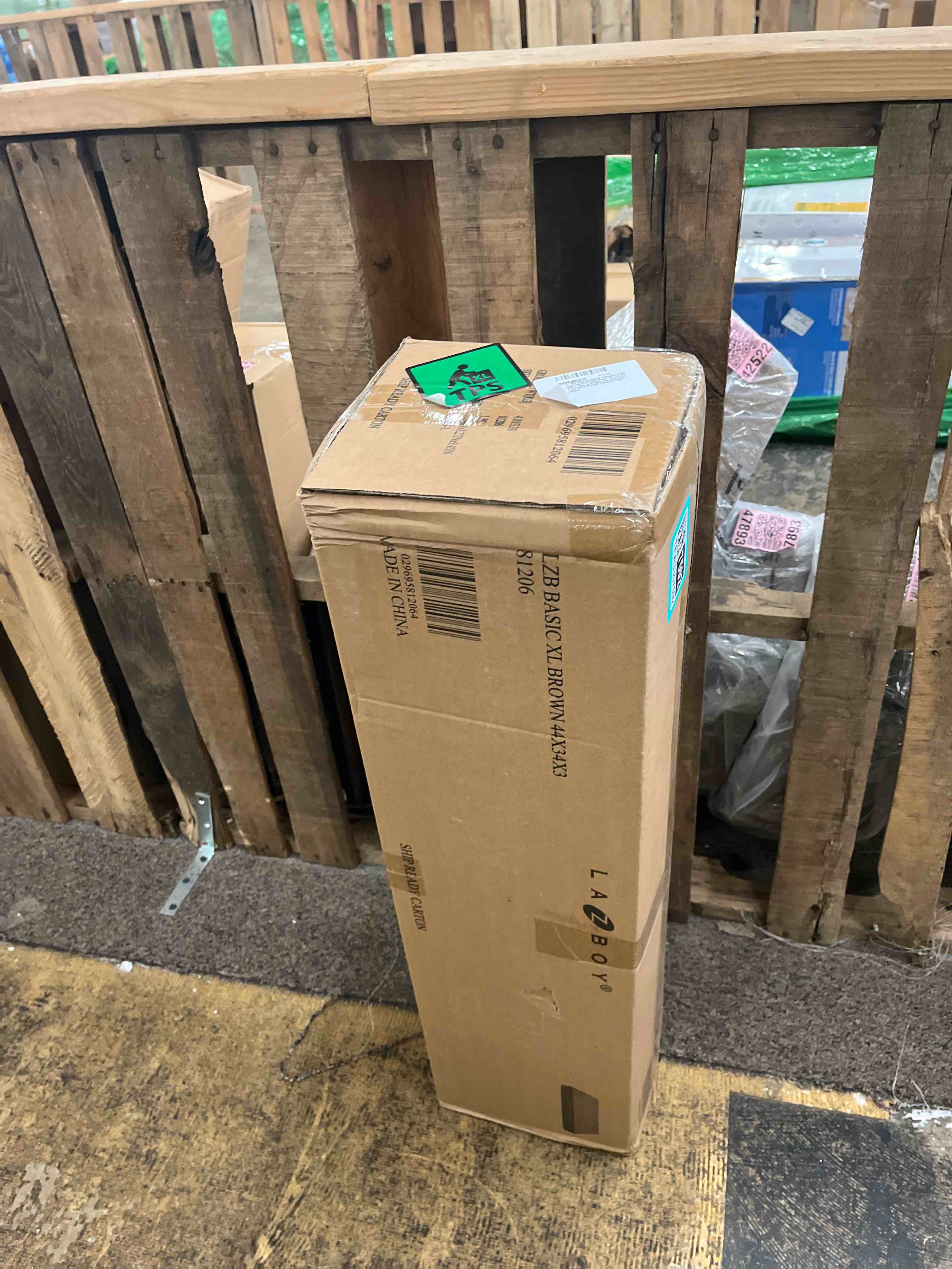 https://s3.amazonaws.com/lotting-images-prod/phillipi/TEA3367592_1753113319872.jpeg