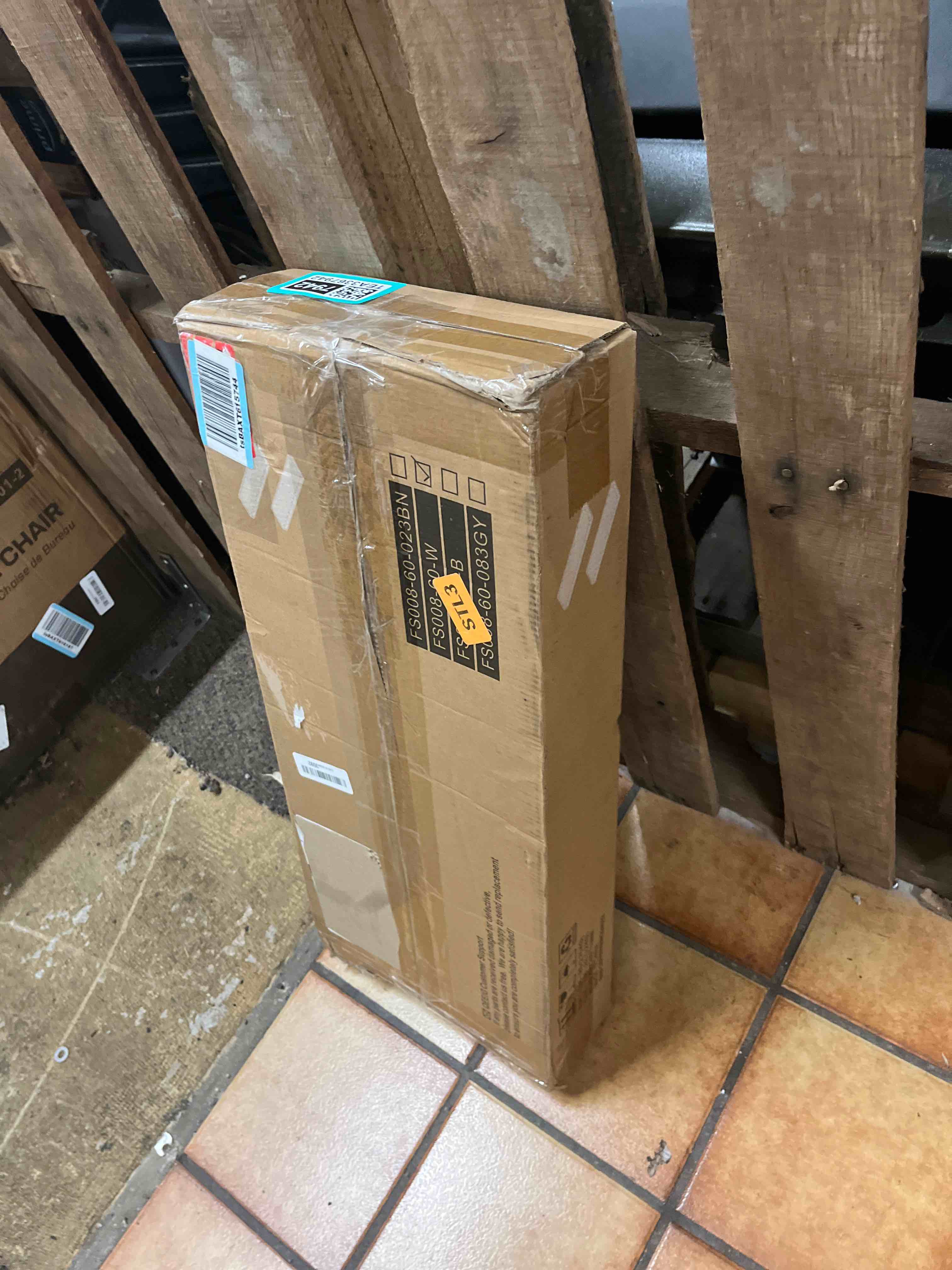https://s3.amazonaws.com/lotting-images-prod/phillipi/TEA3367942_1753378432029.jpeg