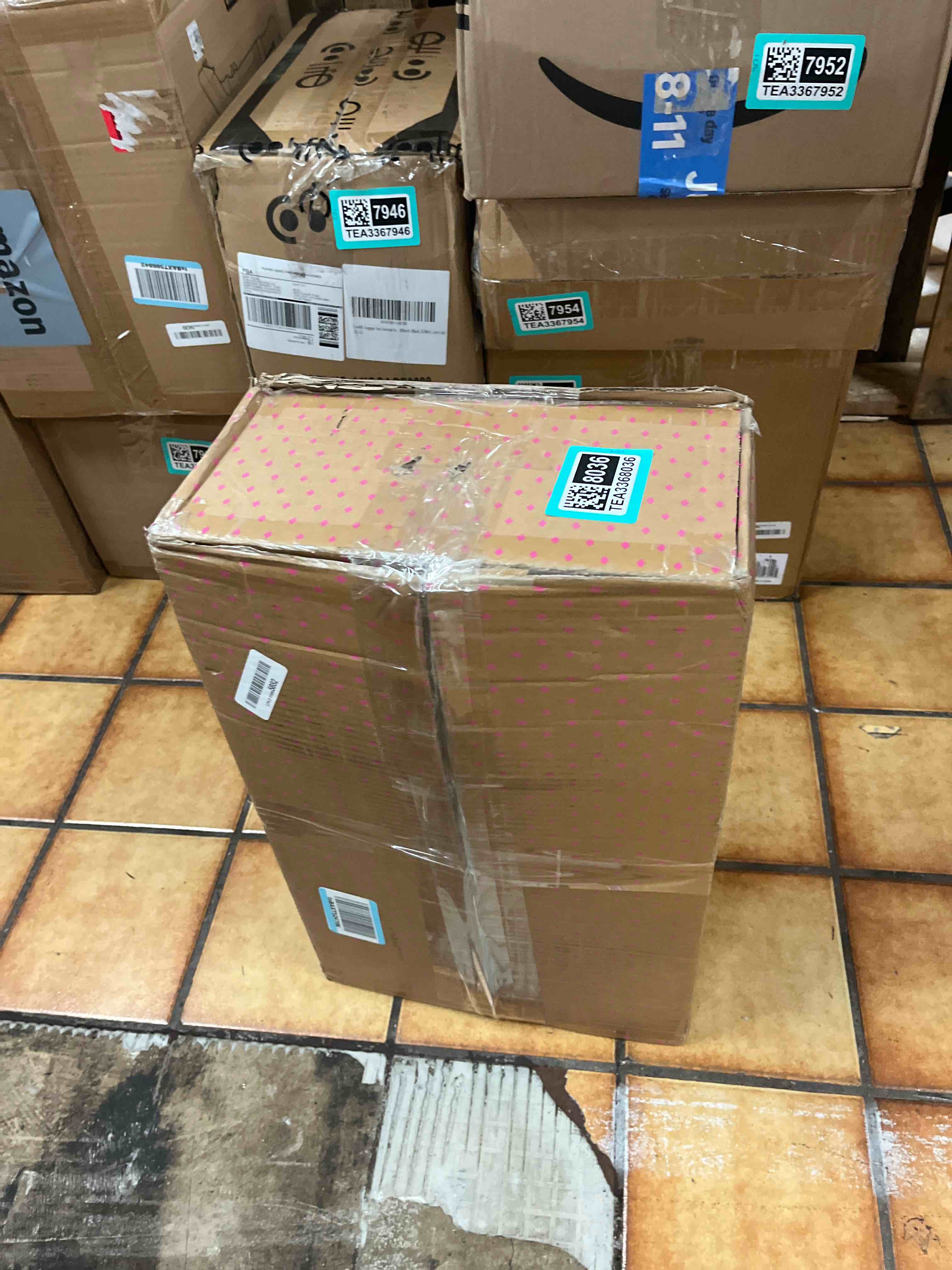 https://s3.amazonaws.com/lotting-images-prod/phillipi/TEA3368036_1753379617154.jpeg