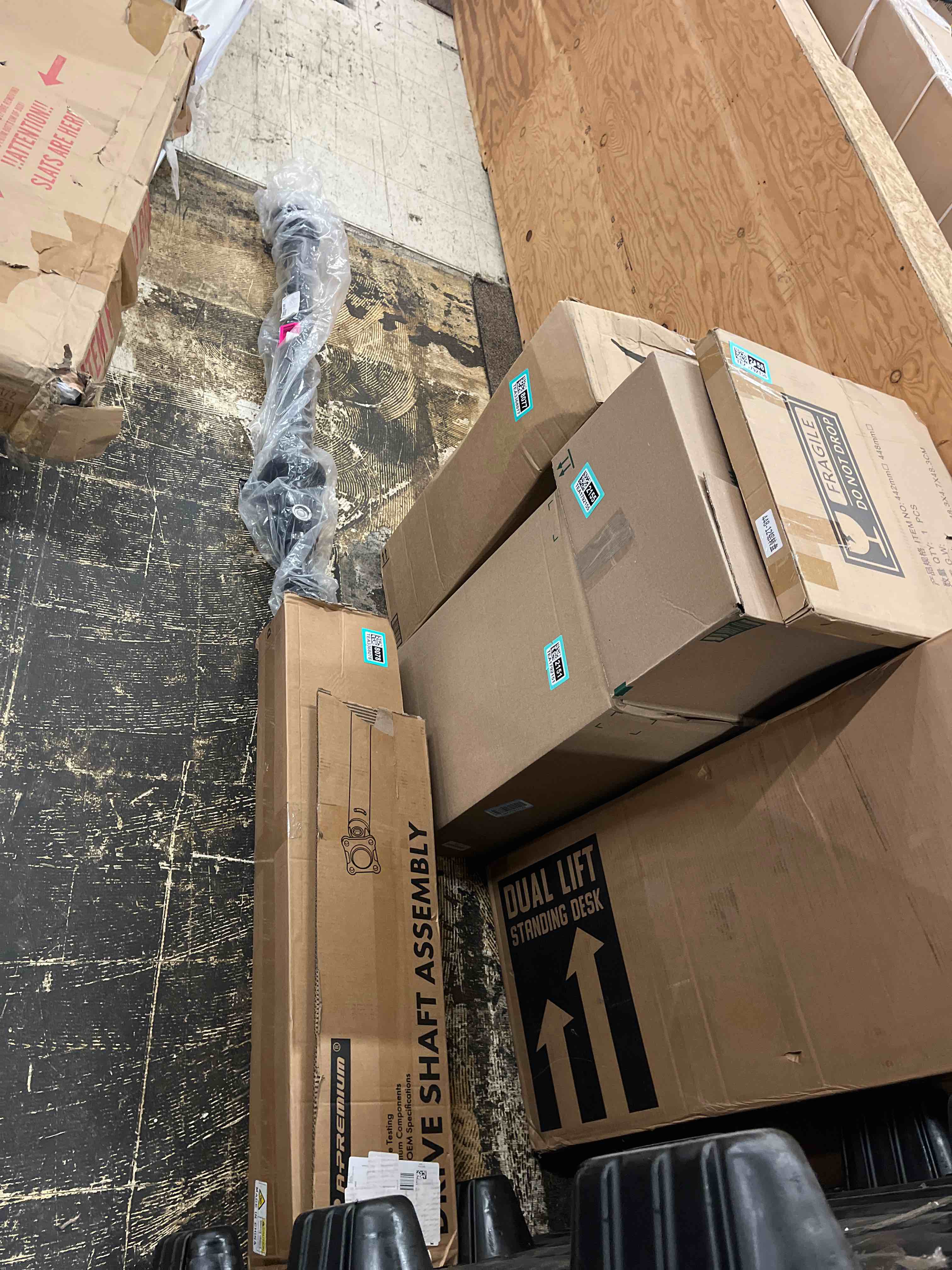 https://s3.amazonaws.com/lotting-images-prod/phillipi/TEA3368078_1760493202676.jpeg