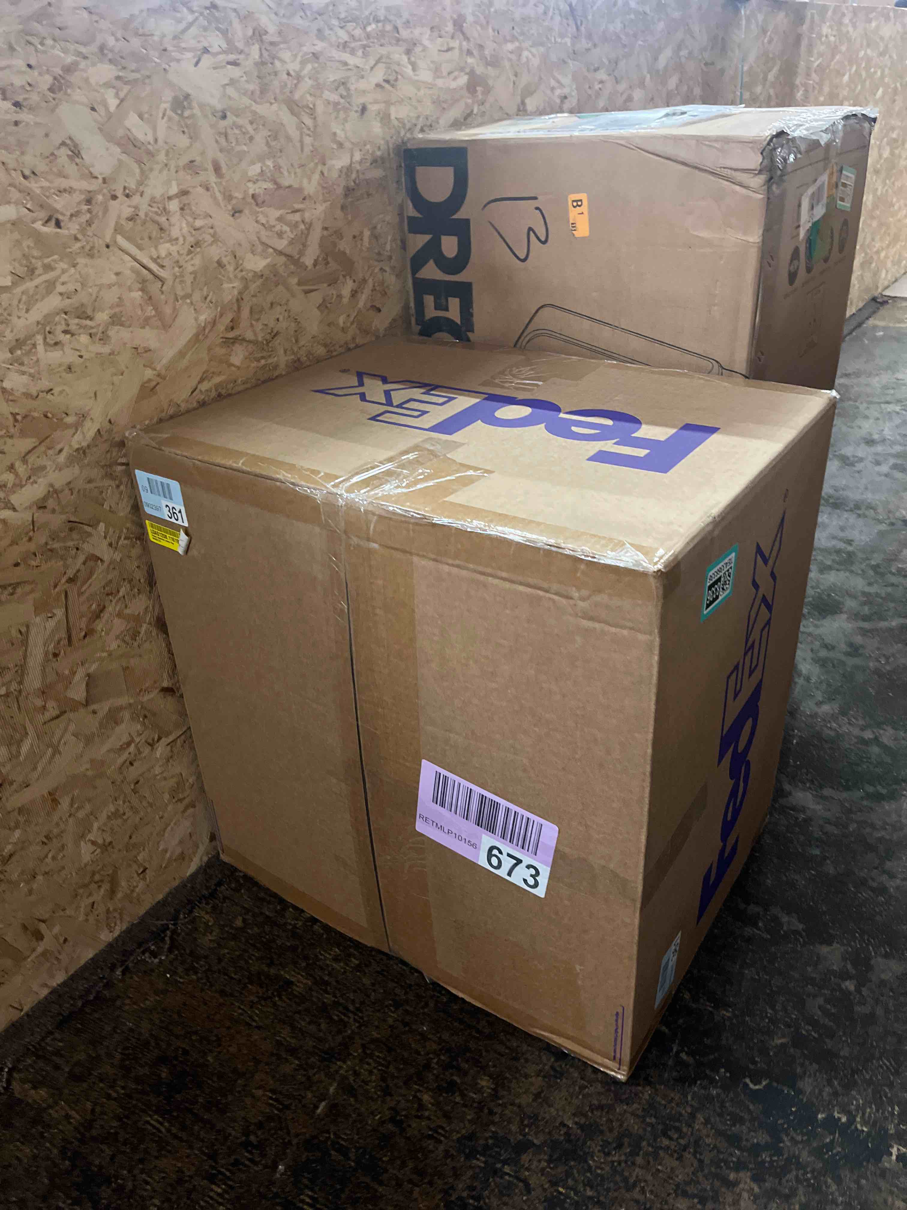 https://s3.amazonaws.com/lotting-images-prod/phillipi/TEA3368336_1753752649498.jpeg