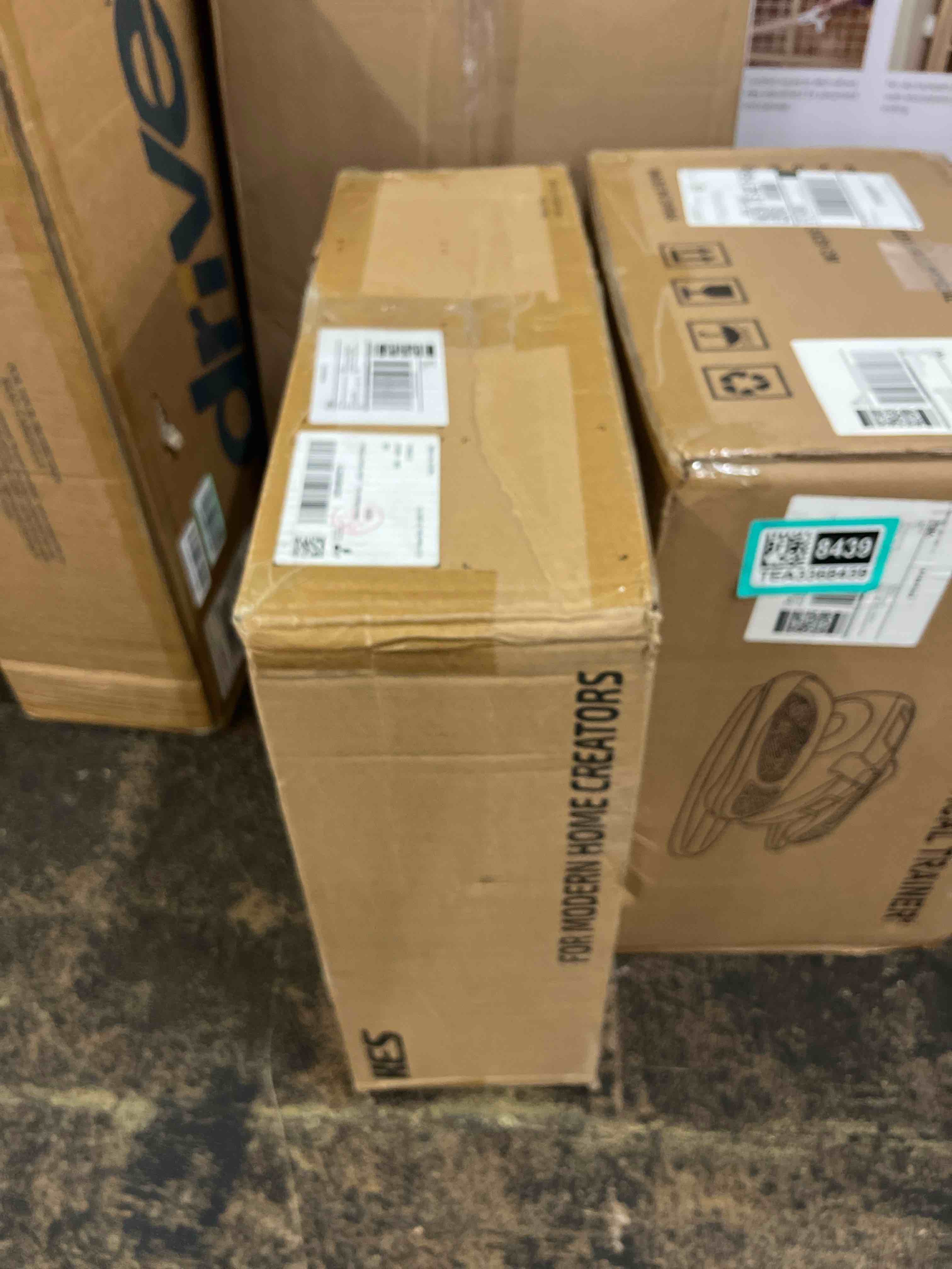 https://s3.amazonaws.com/lotting-images-prod/phillipi/TEA3368443_1753757459600.jpeg