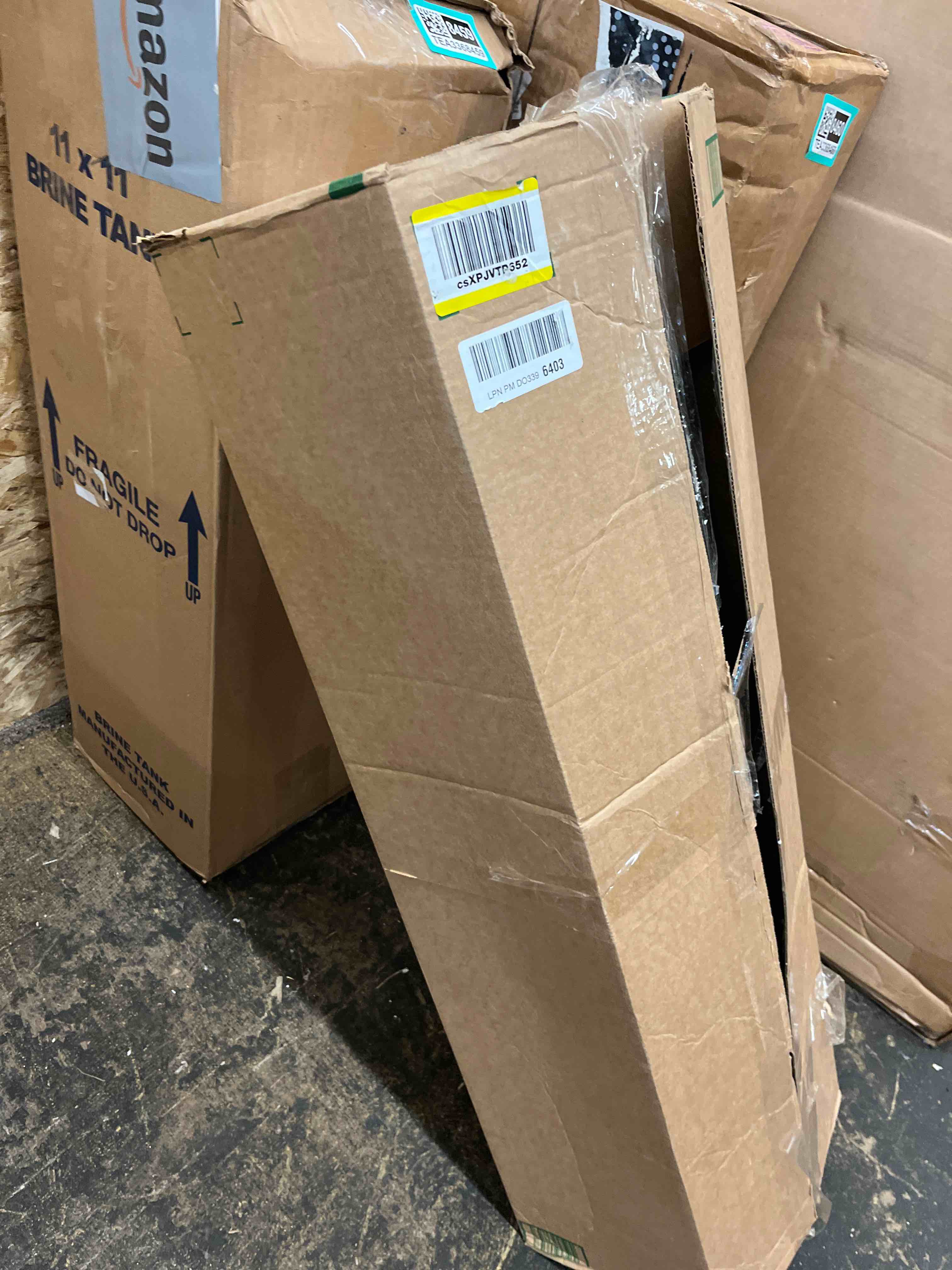 https://s3.amazonaws.com/lotting-images-prod/phillipi/TEA3368457_1754059710197.jpeg