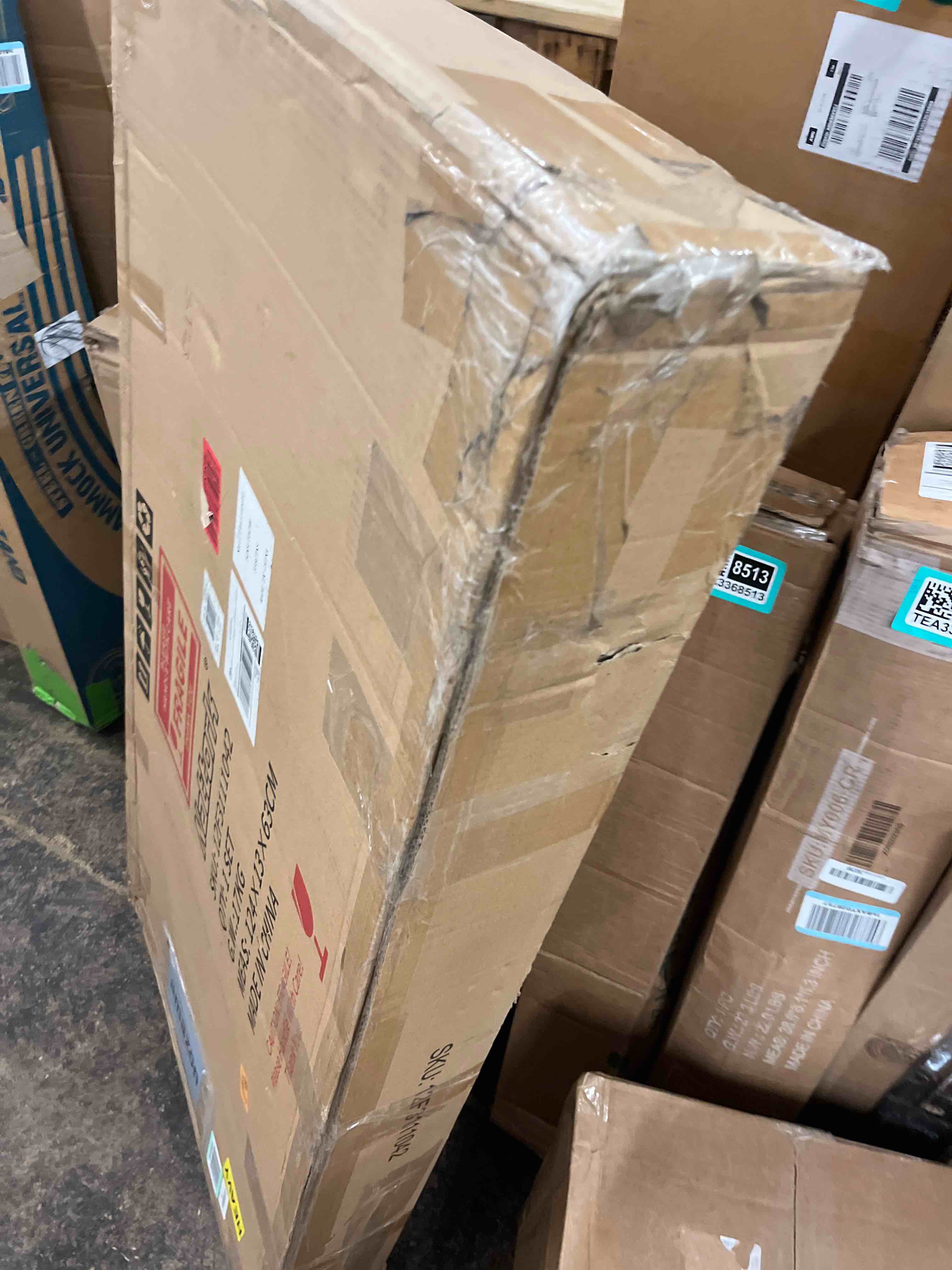 https://s3.amazonaws.com/lotting-images-prod/phillipi/TEA3368509_1753925917117.jpeg