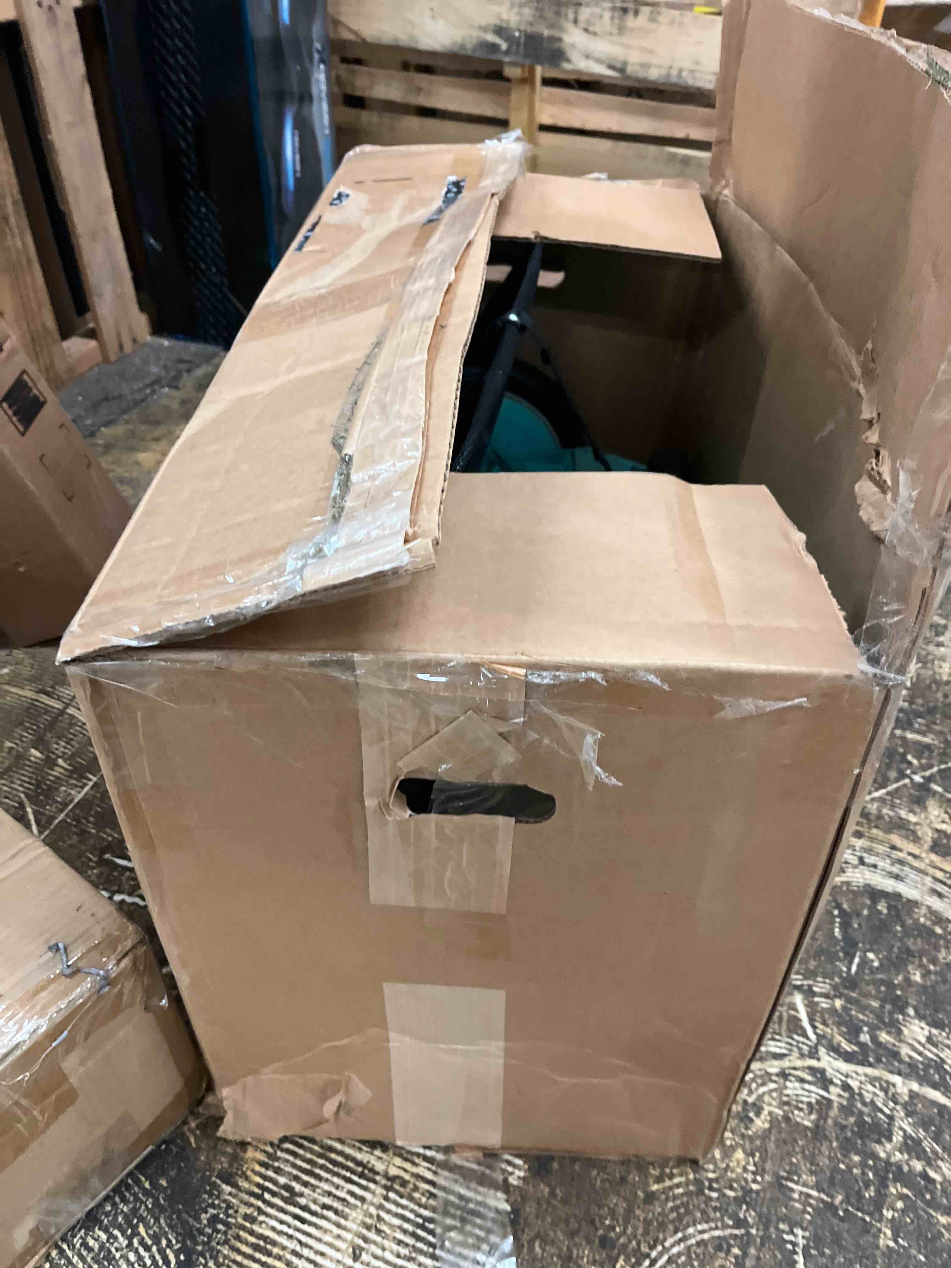 https://s3.amazonaws.com/lotting-images-prod/phillipi/TEA3368657_1753987184117.jpeg