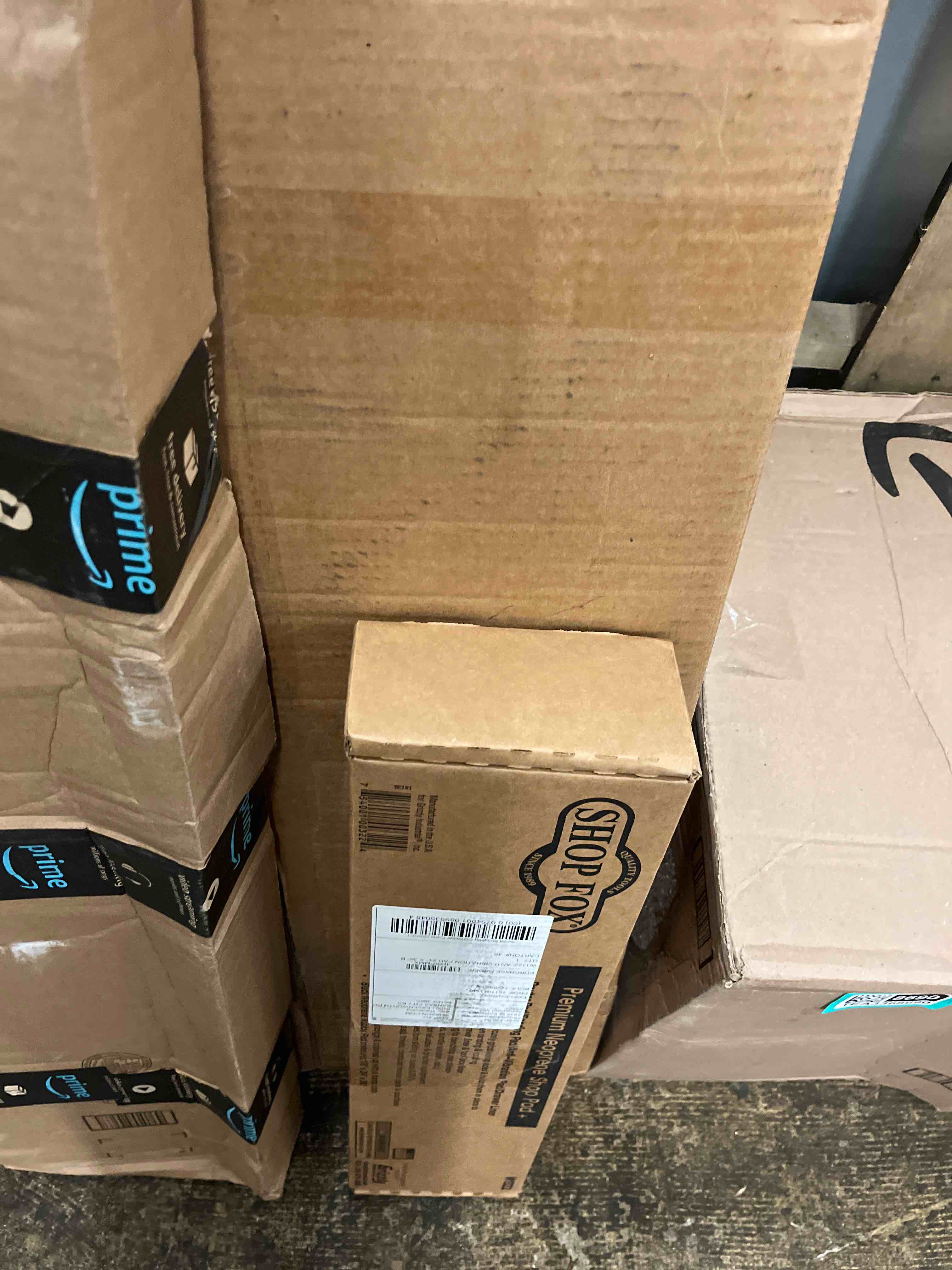 https://s3.amazonaws.com/lotting-images-prod/phillipi/TEA3368689_1753989406021.jpeg