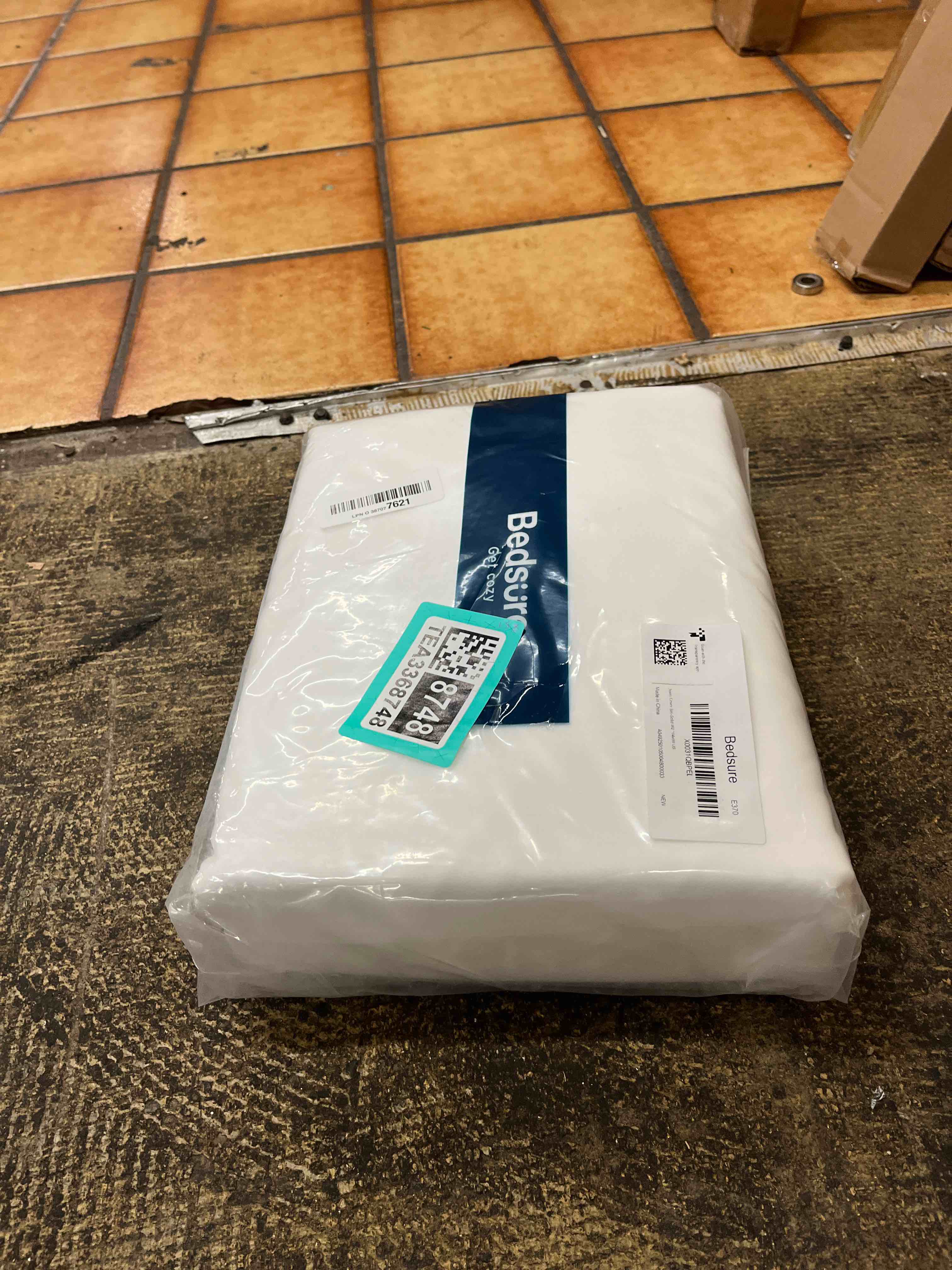 https://s3.amazonaws.com/lotting-images-prod/phillipi/TEA3368748_1754059867131.jpeg