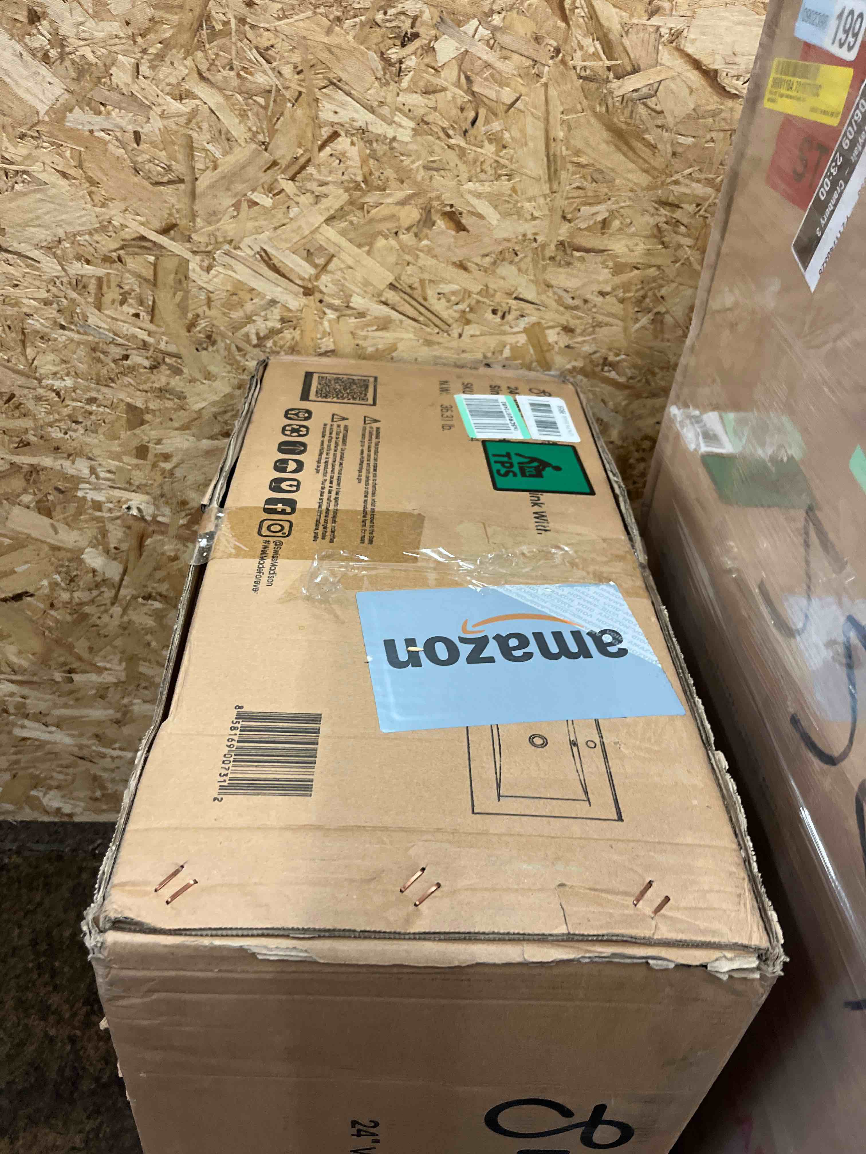 https://s3.amazonaws.com/lotting-images-prod/phillipi/TEA3368754_1754058500103.jpeg