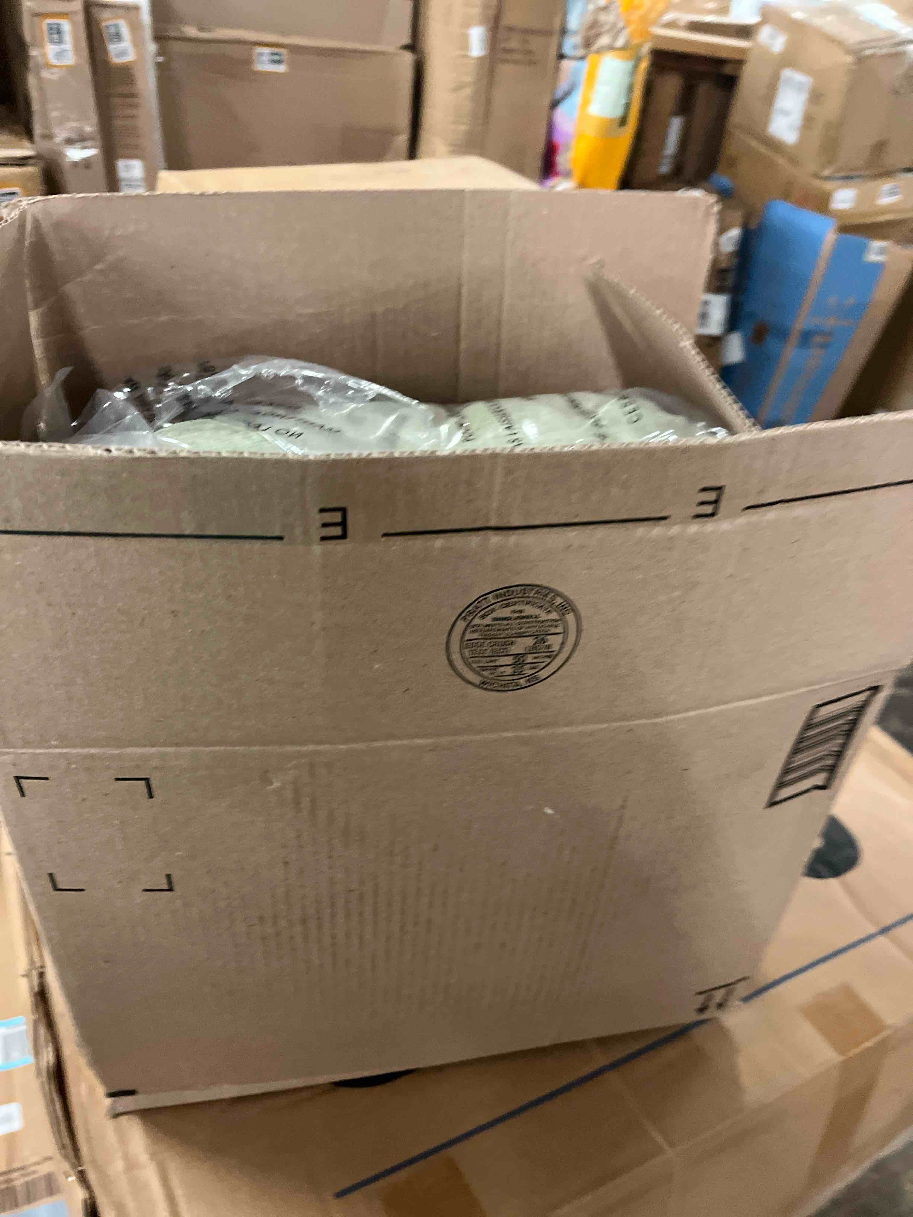 https://s3.amazonaws.com/lotting-images-prod/phillipi/TEA3368821_1754422300992.jpeg