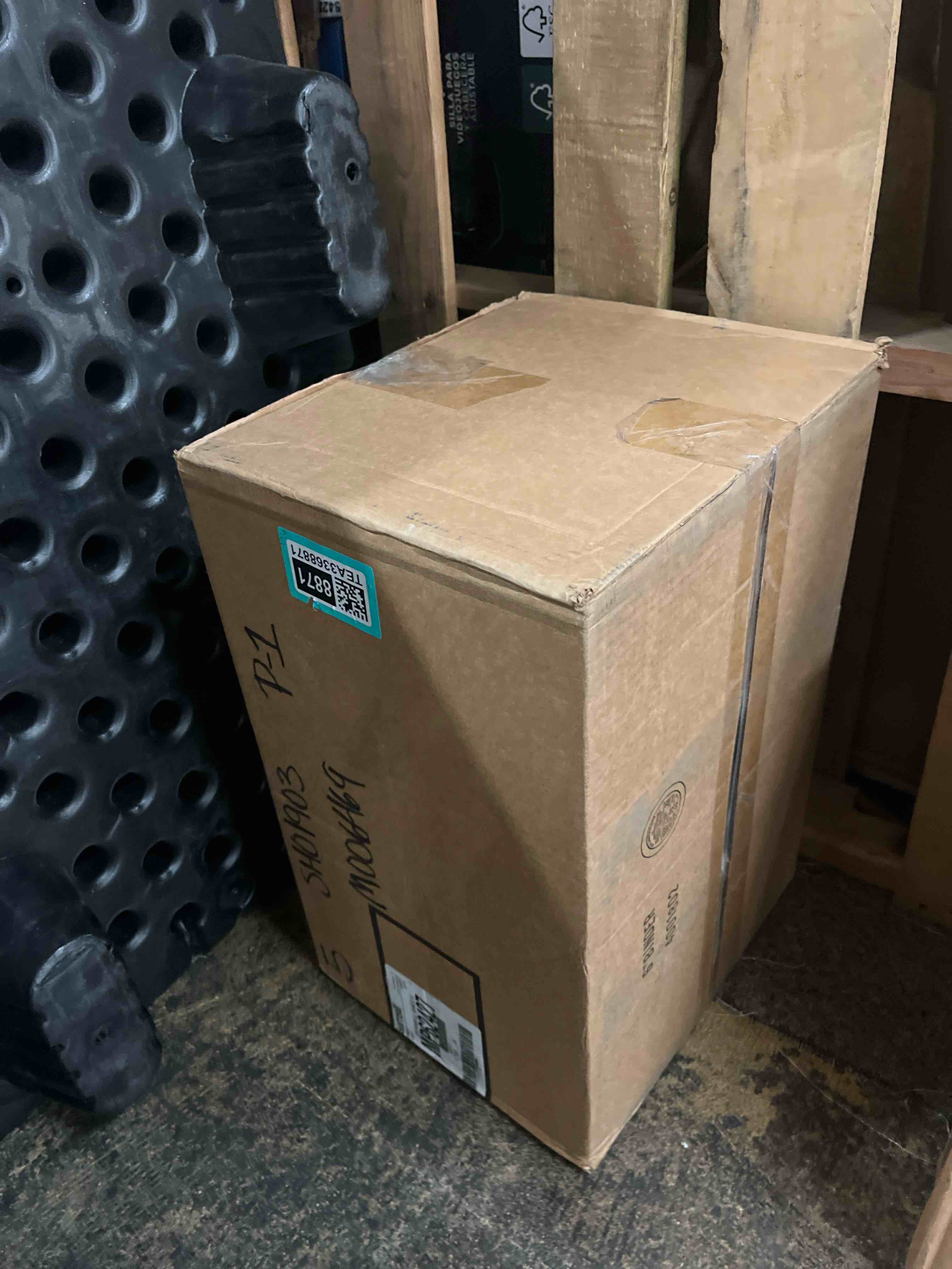 https://s3.amazonaws.com/lotting-images-prod/phillipi/TEA3368871_1754418758315.jpeg