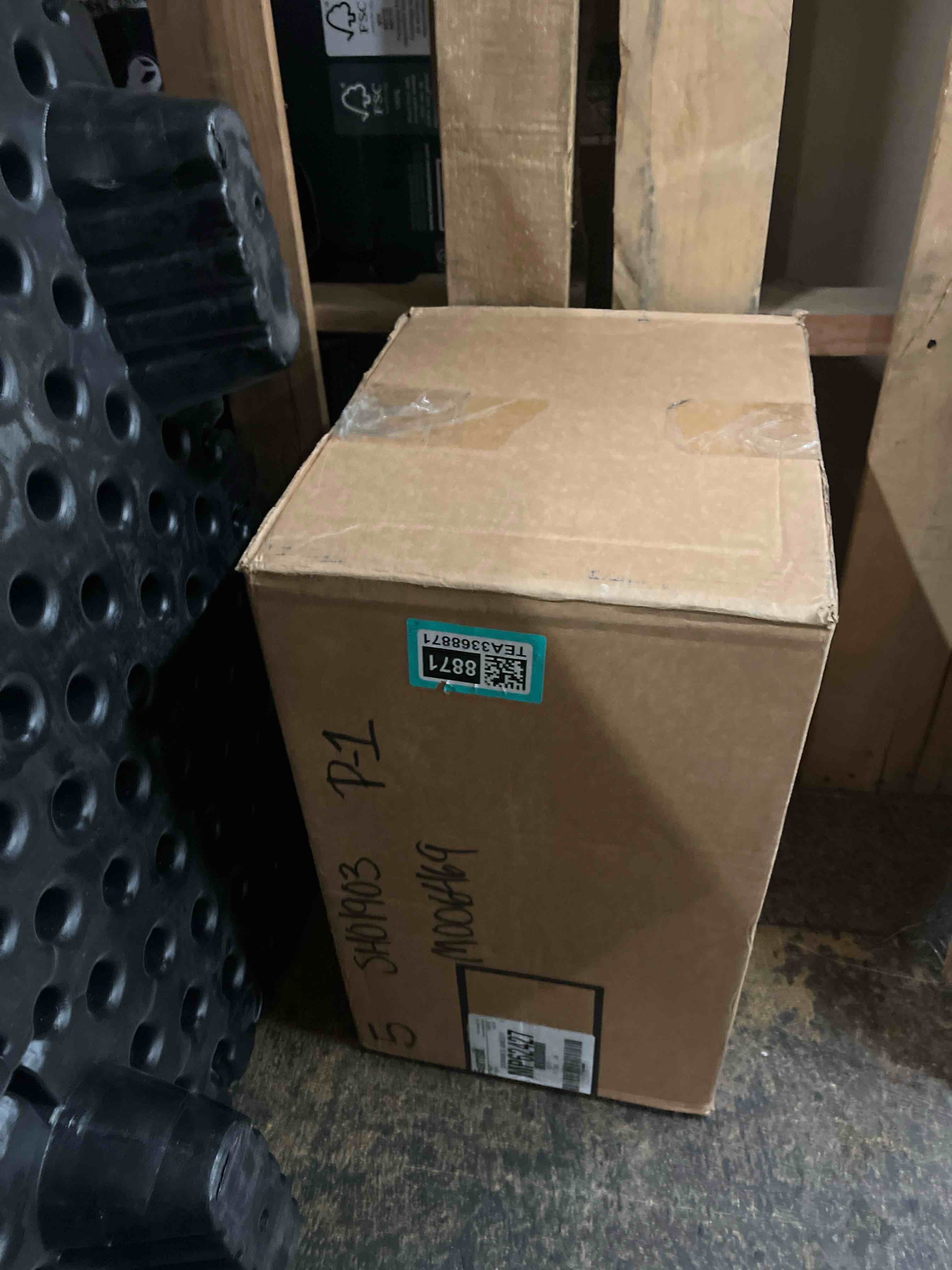 https://s3.amazonaws.com/lotting-images-prod/phillipi/TEA3368871_1754418760289.jpeg