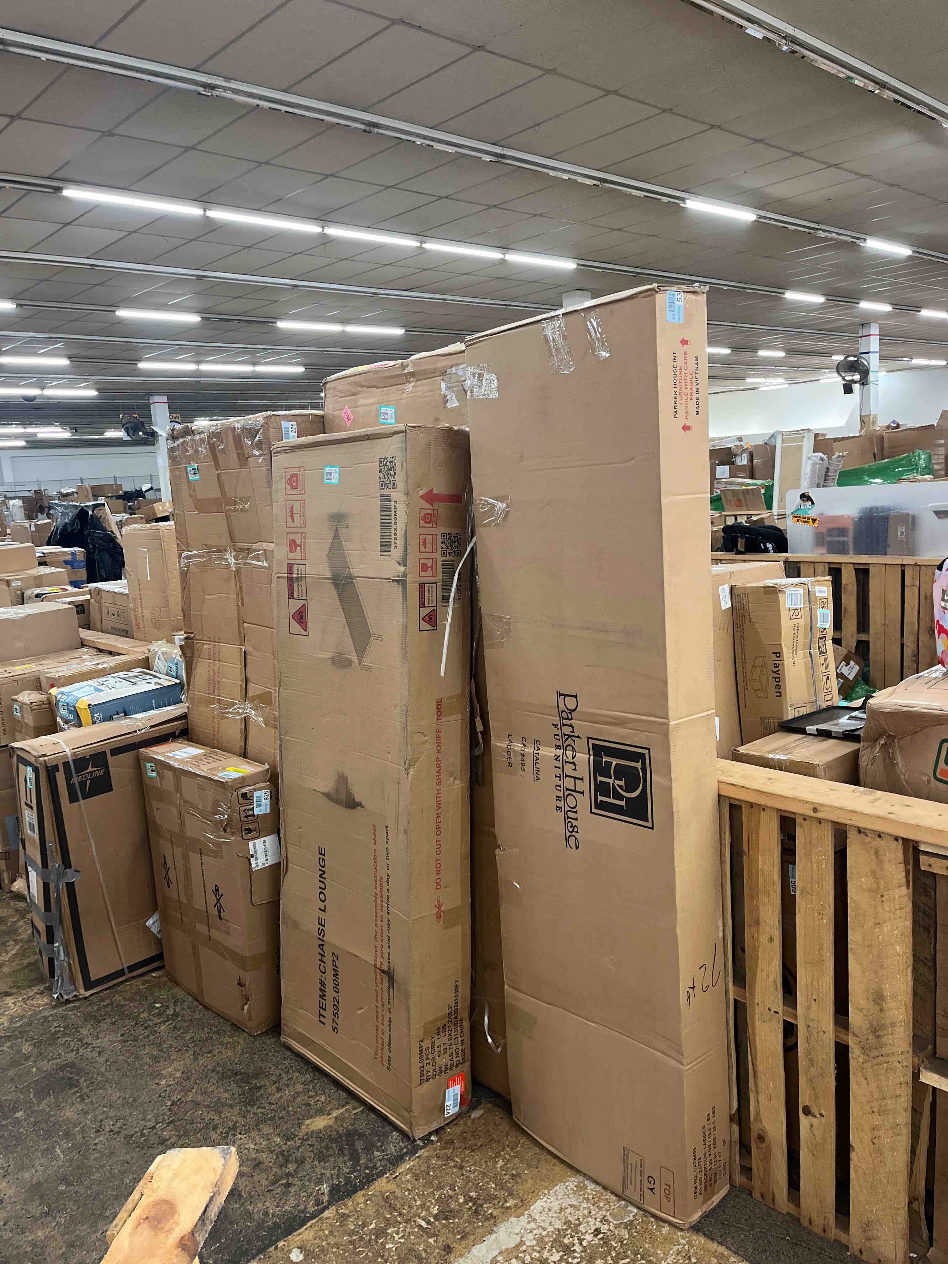 https://s3.amazonaws.com/lotting-images-prod/phillipi/TEA3369173_1754552941821.jpeg