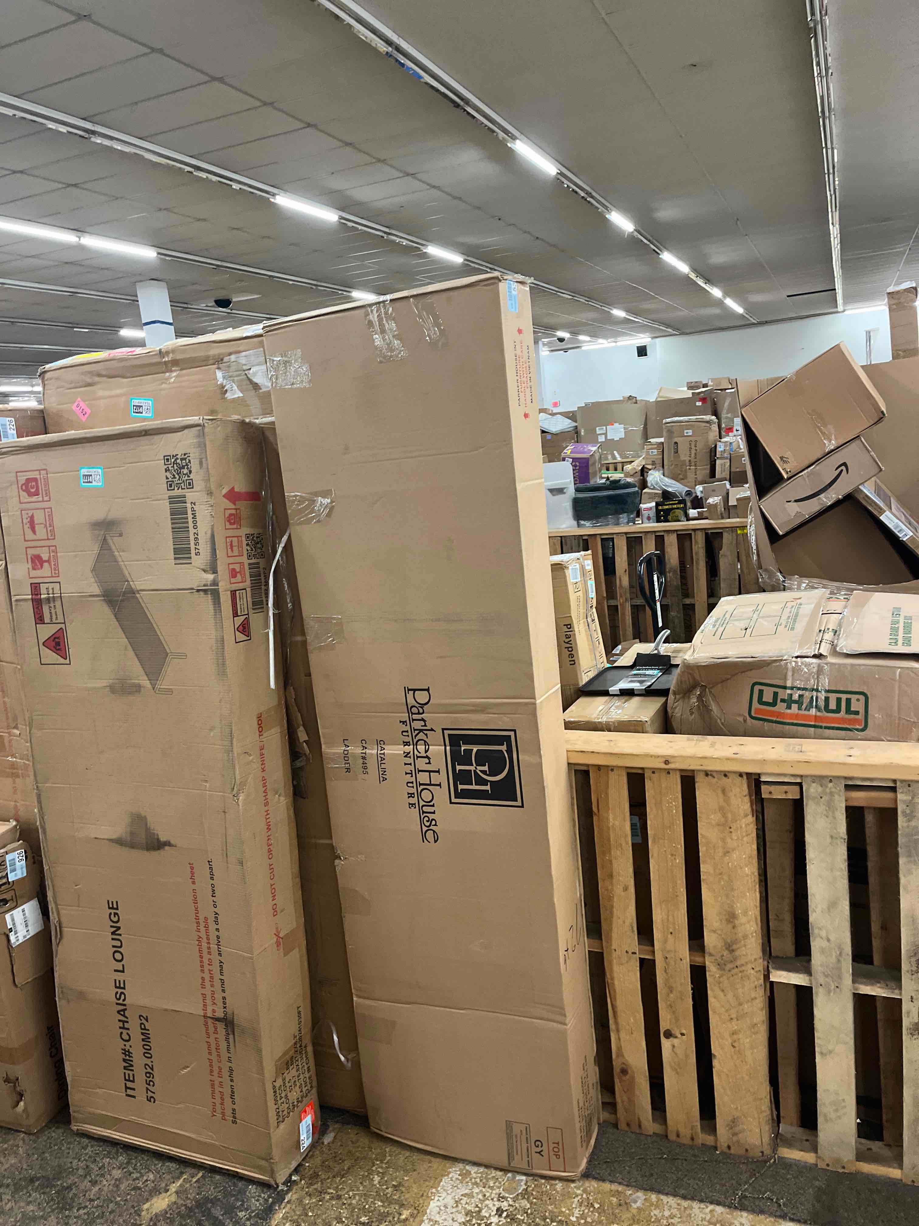 https://s3.amazonaws.com/lotting-images-prod/phillipi/TEA3369173_1754552956332.jpeg