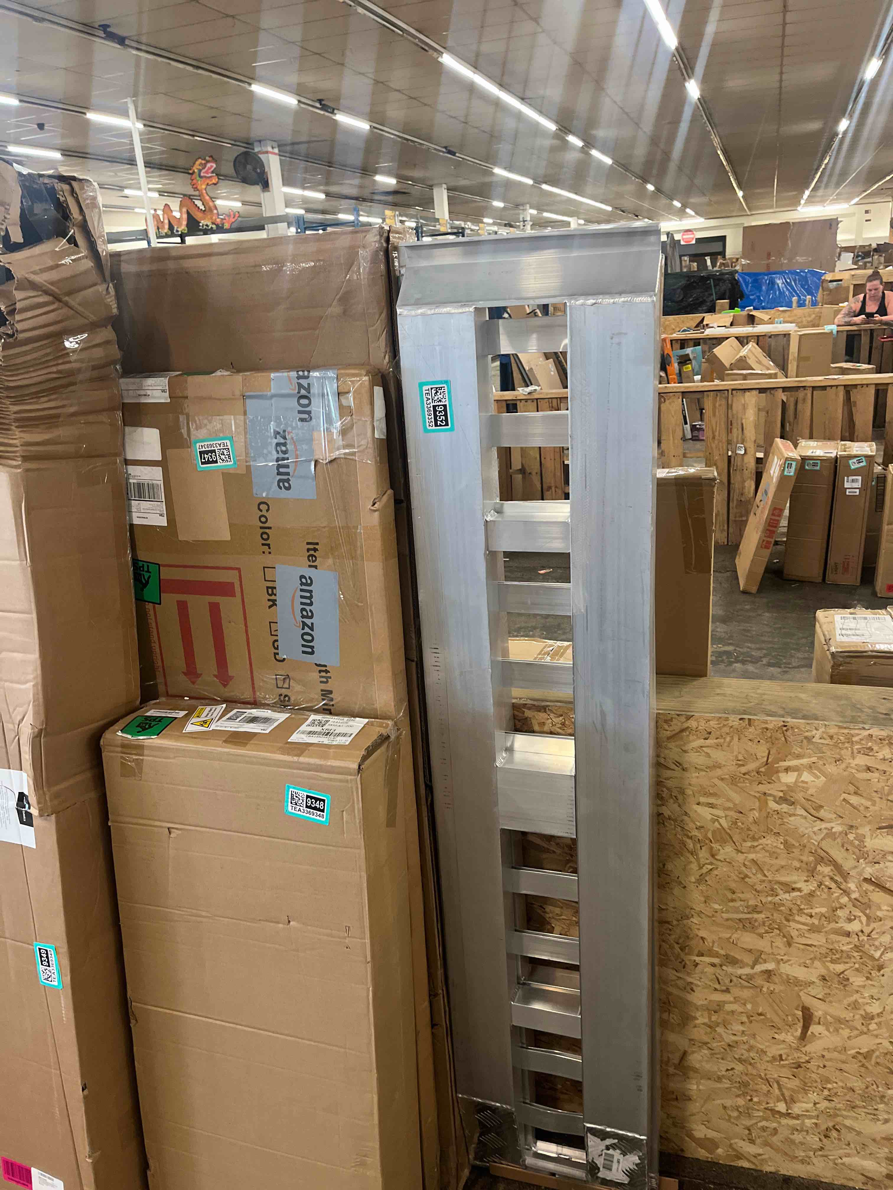 https://s3.amazonaws.com/lotting-images-prod/phillipi/TEA3369352_1754932707299.jpeg