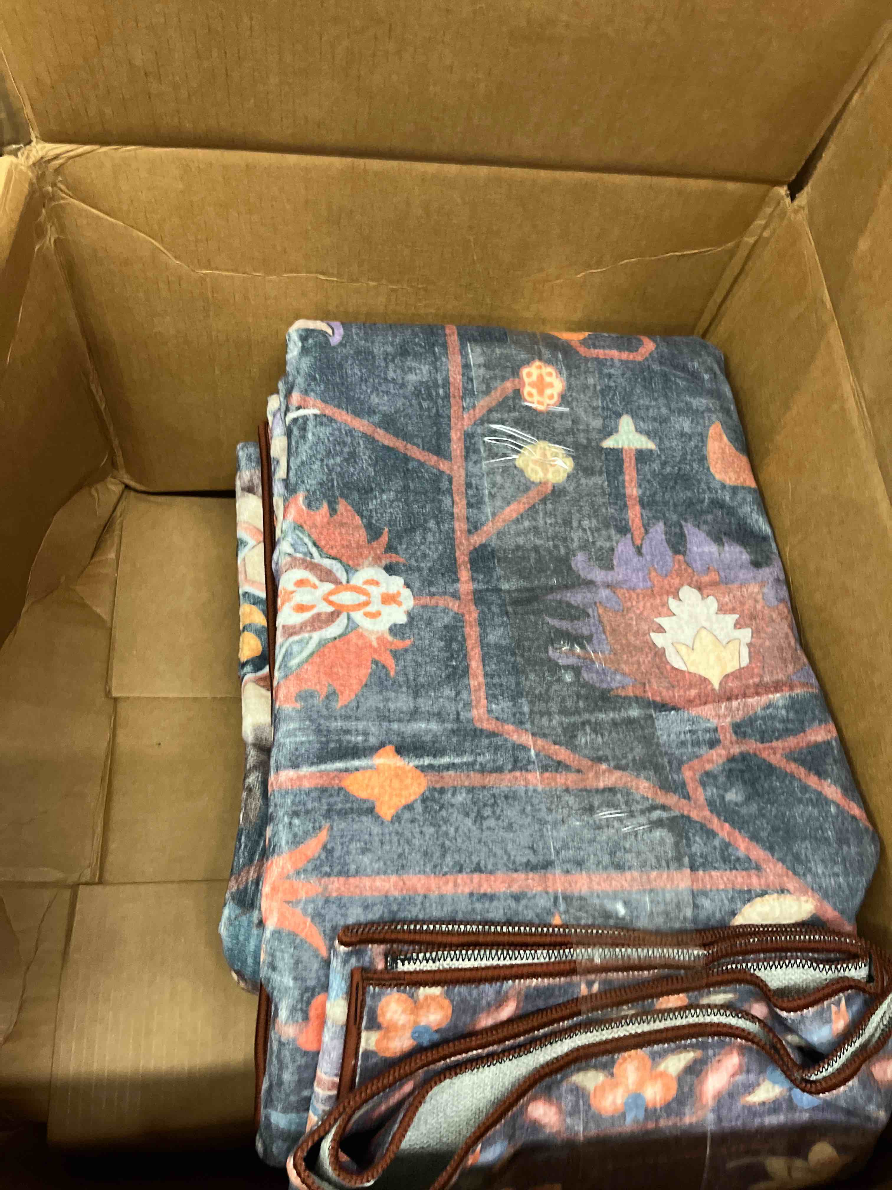 https://s3.amazonaws.com/lotting-images-prod/phillipi/TEA3369366_1754670517446.jpeg