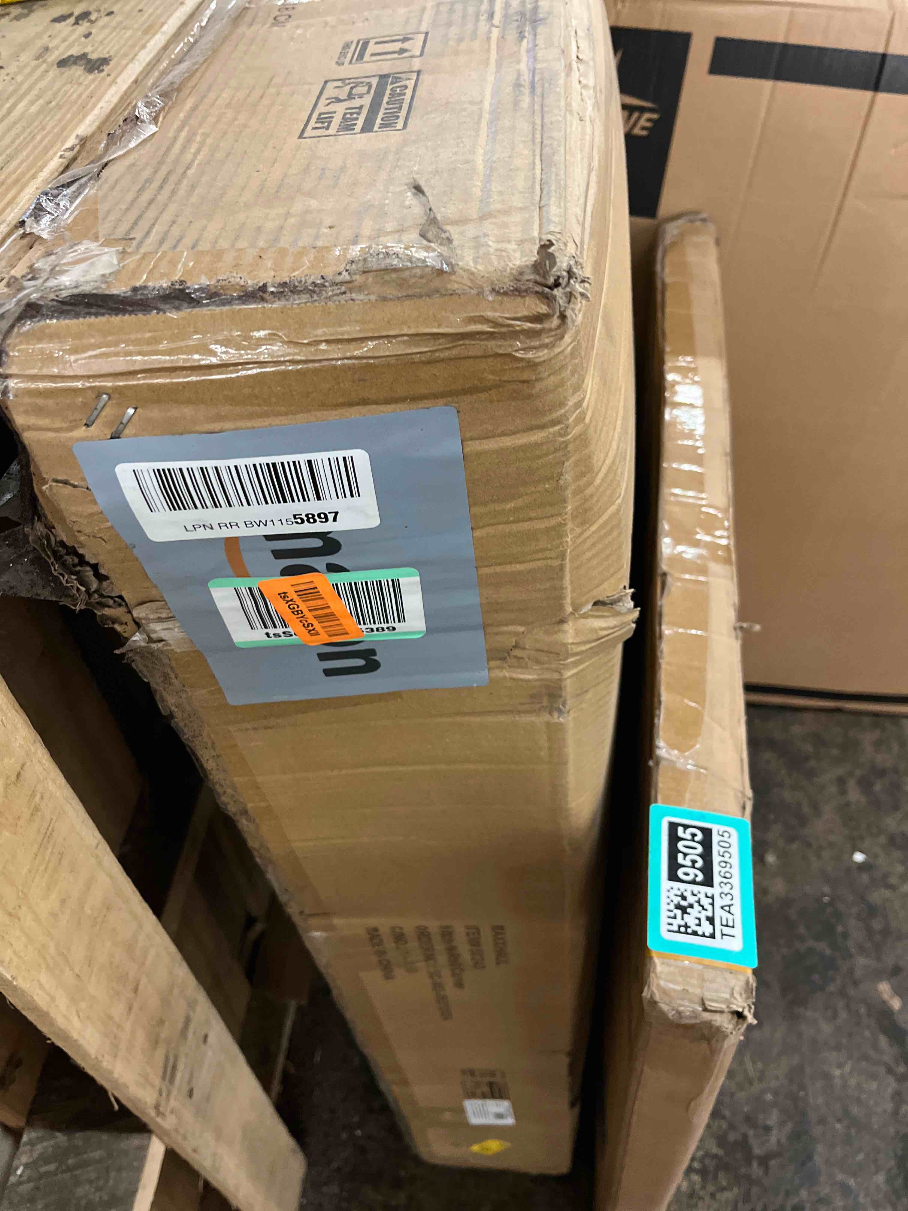 https://s3.amazonaws.com/lotting-images-prod/phillipi/TEA3369499_1754931858415.jpeg