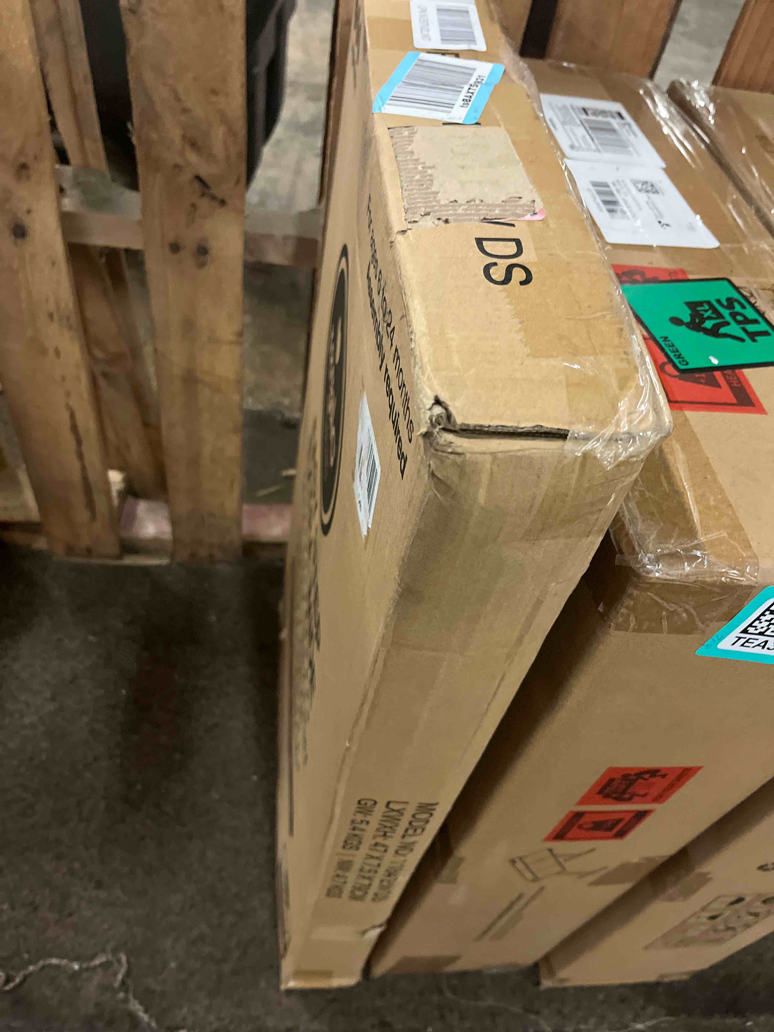 https://s3.amazonaws.com/lotting-images-prod/phillipi/TEA3369639_1754952890128.jpeg