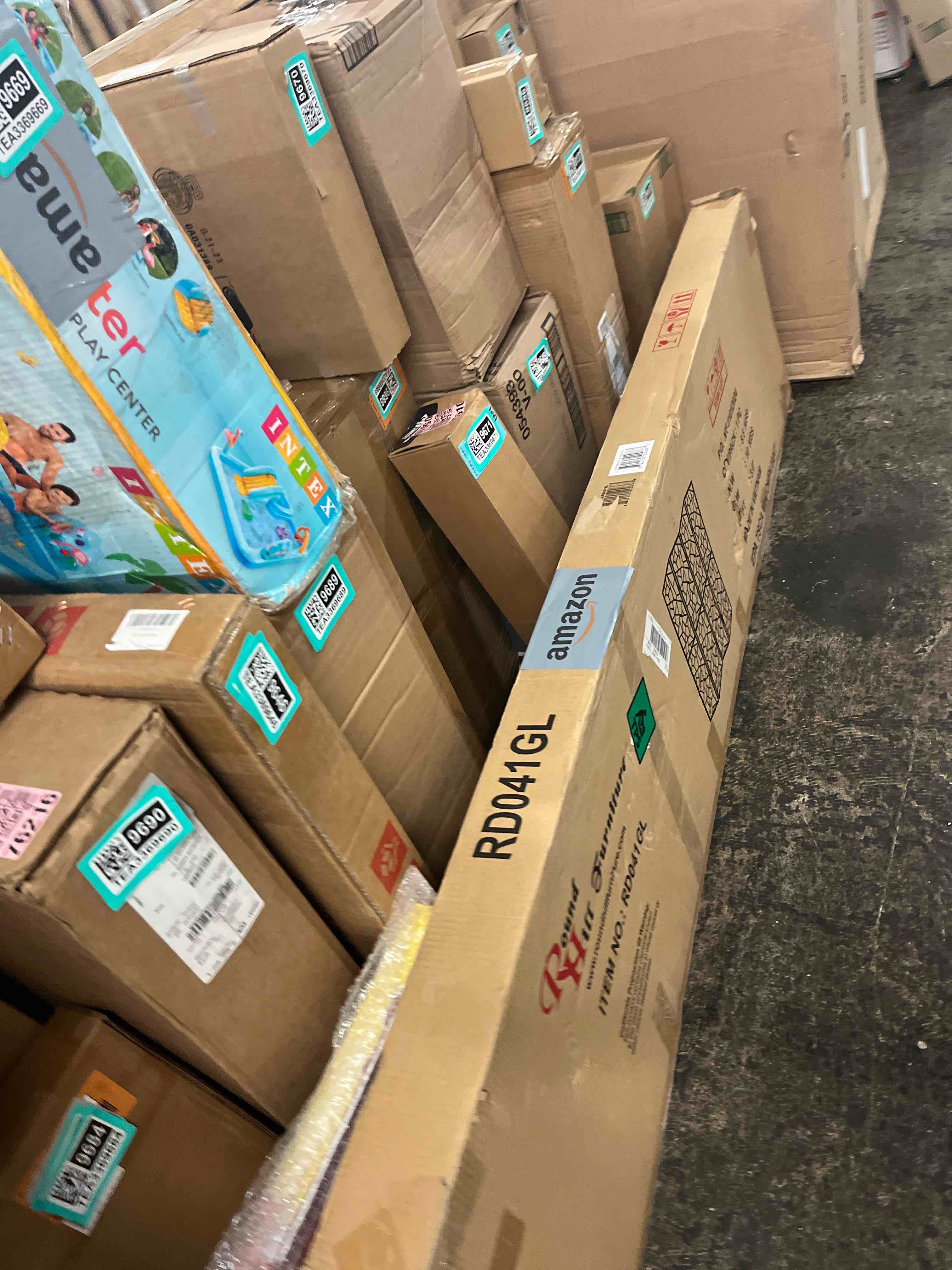 https://s3.amazonaws.com/lotting-images-prod/phillipi/TEA3369711_1754960093513.jpeg