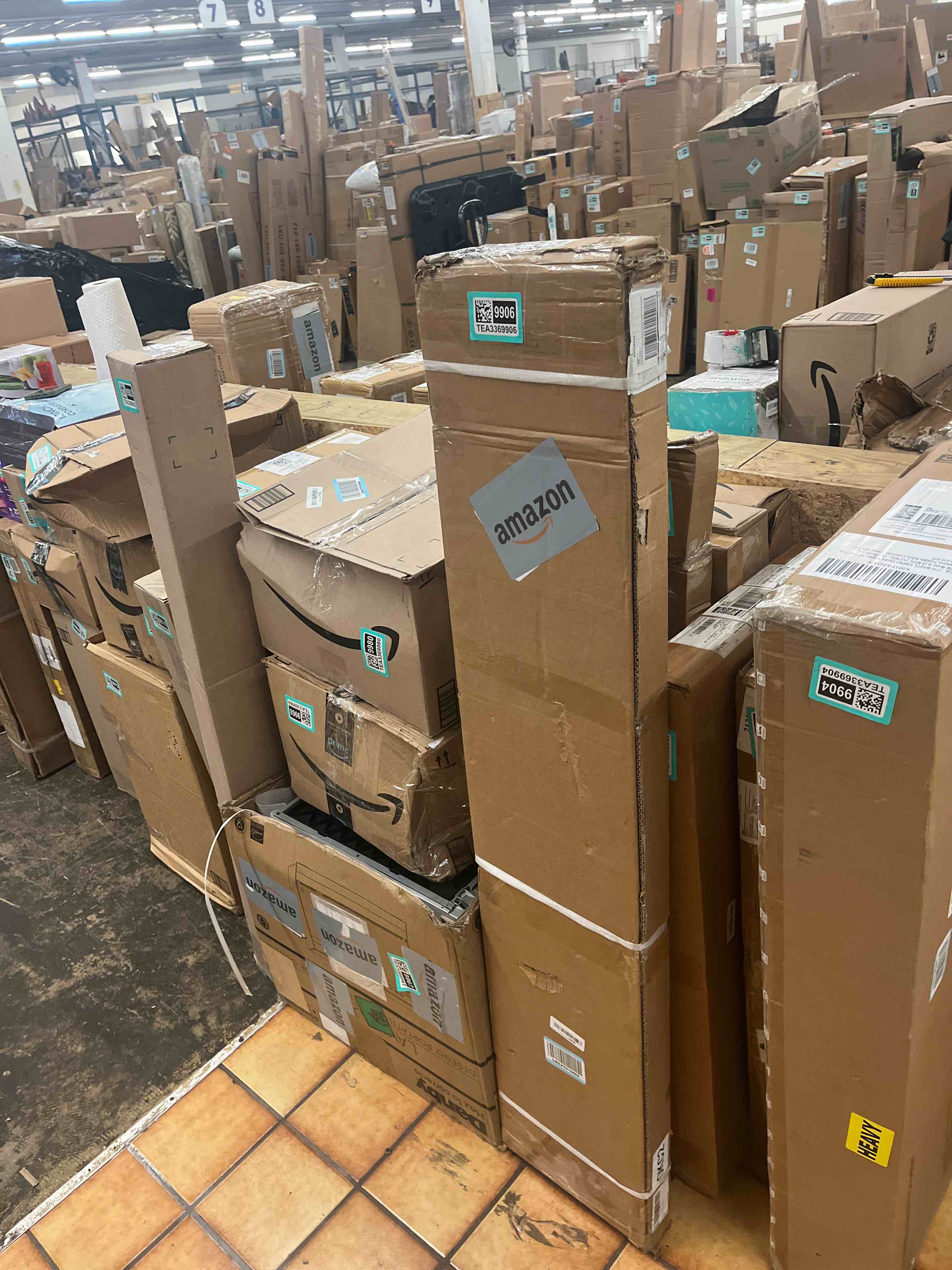 https://s3.amazonaws.com/lotting-images-prod/phillipi/TEA3369906_1755213494123.jpeg