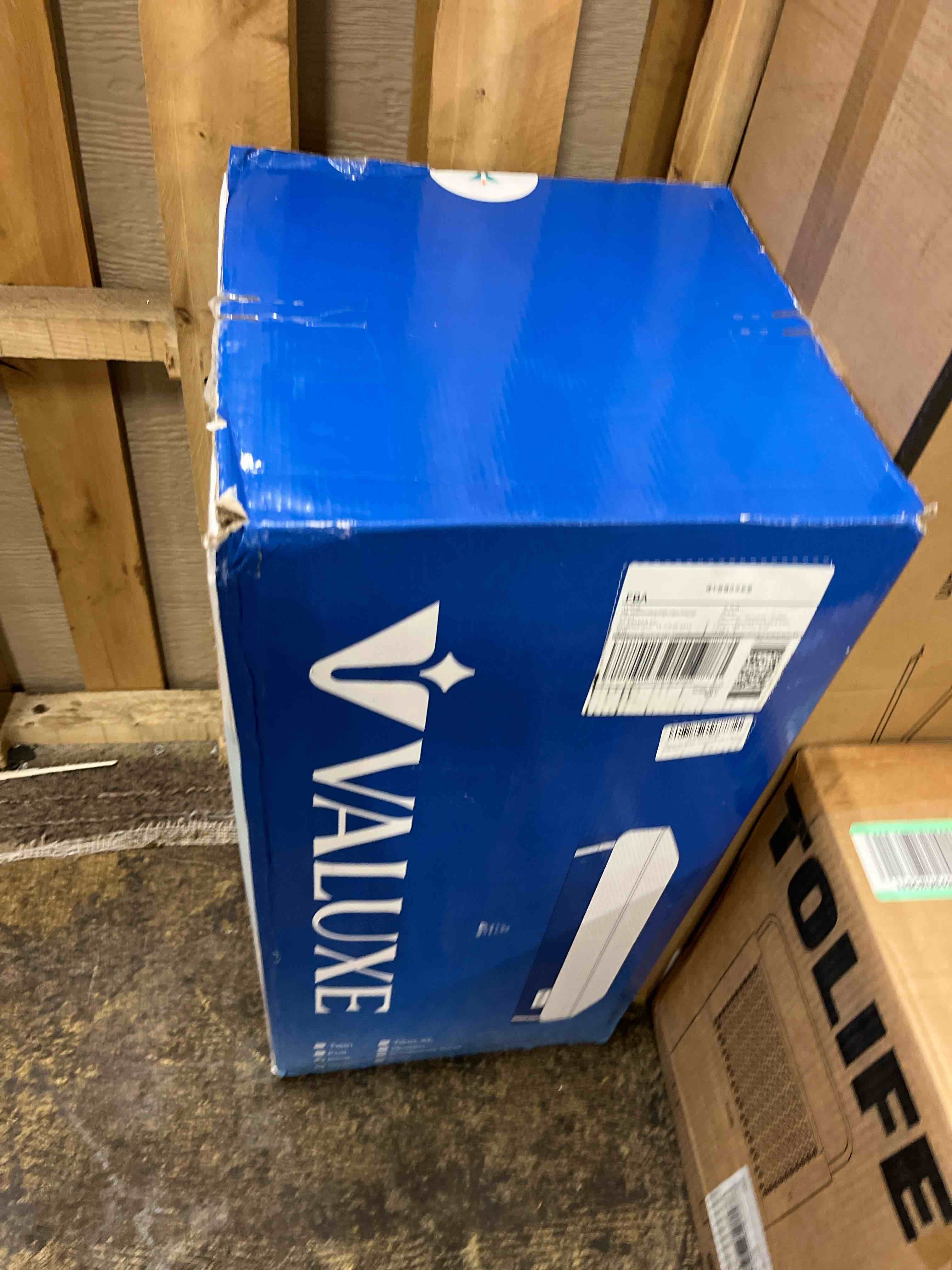 https://s3.amazonaws.com/lotting-images-prod/phillipi/TEA3369986_1755207931285.jpeg