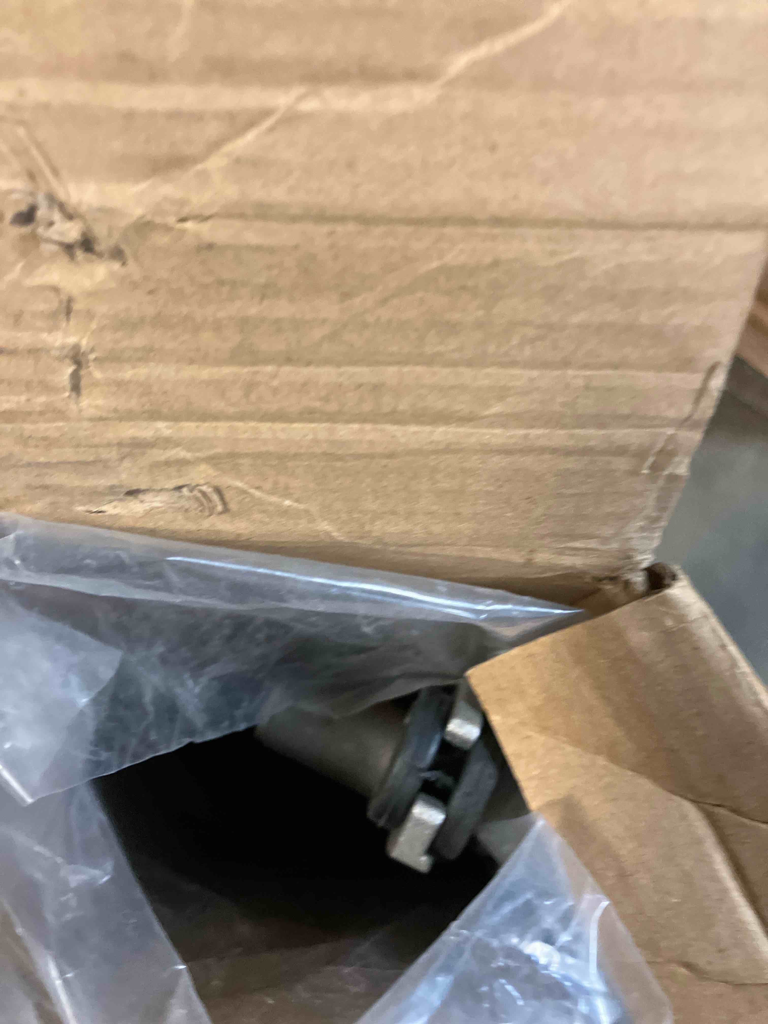 https://s3.amazonaws.com/lotting-images-prod/phillipi/TEA3370025_1750870386256.jpeg