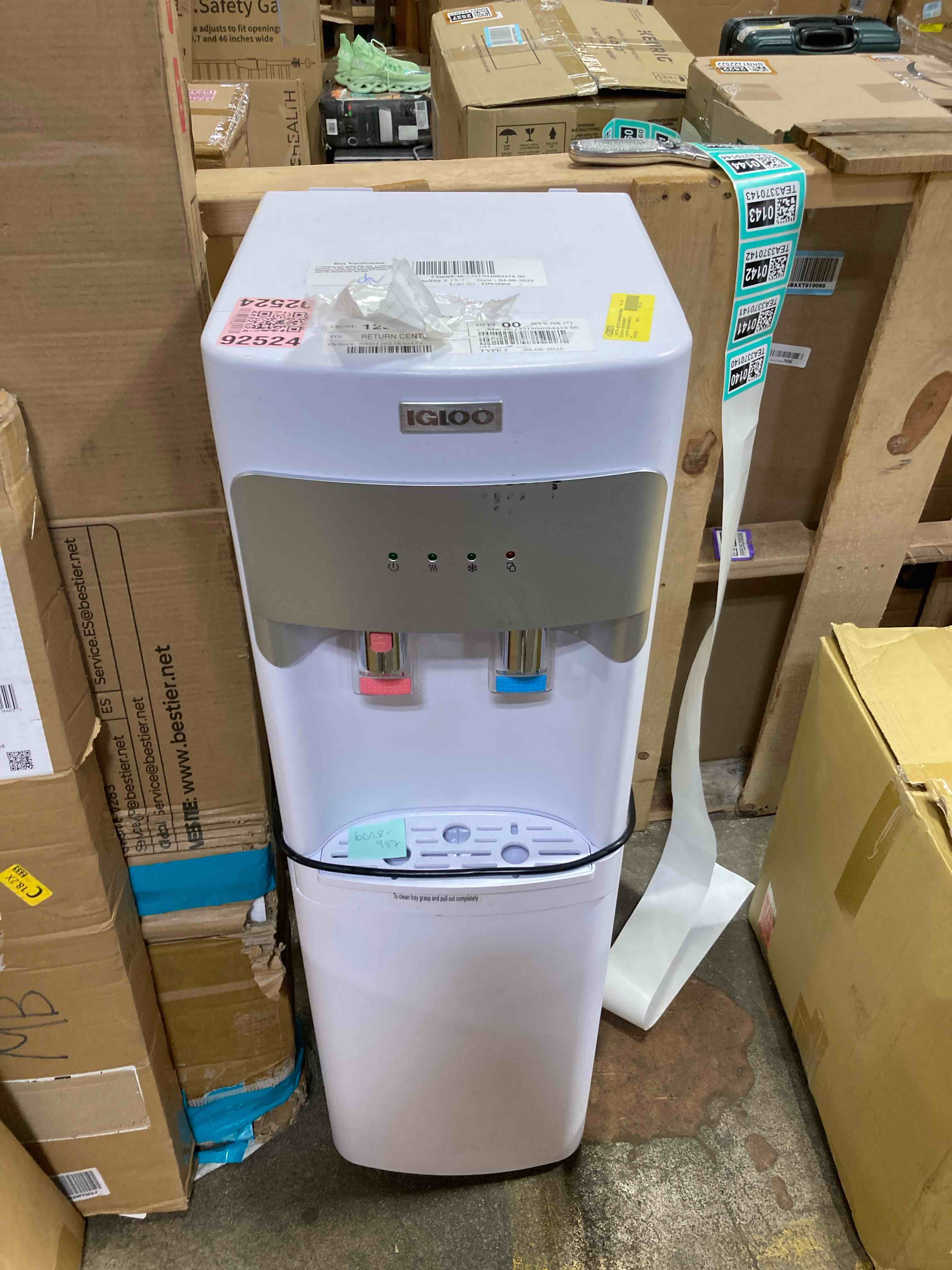 https://s3.amazonaws.com/lotting-images-prod/phillipi/TEA3370140_1752070095618.jpeg