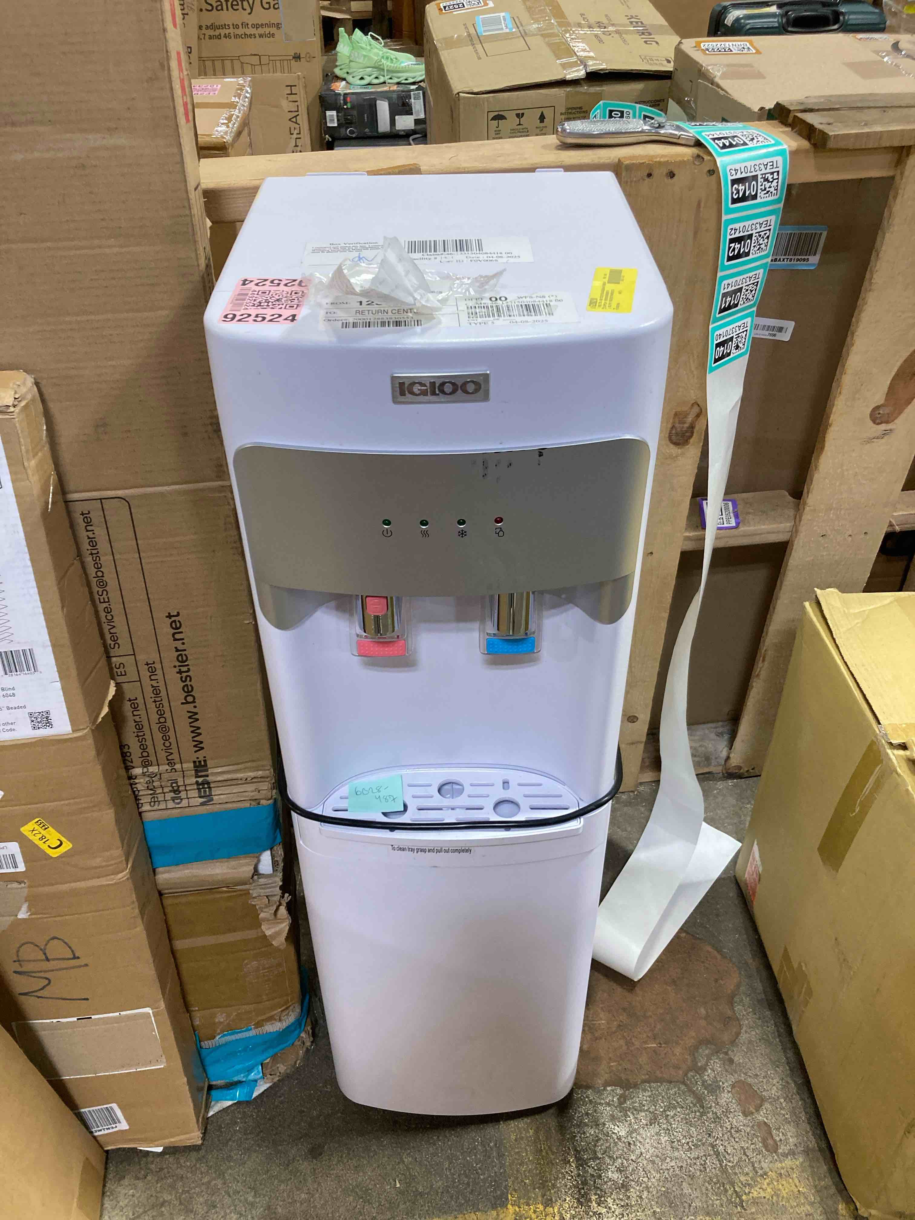https://s3.amazonaws.com/lotting-images-prod/phillipi/TEA3370140_1752070096869.jpeg