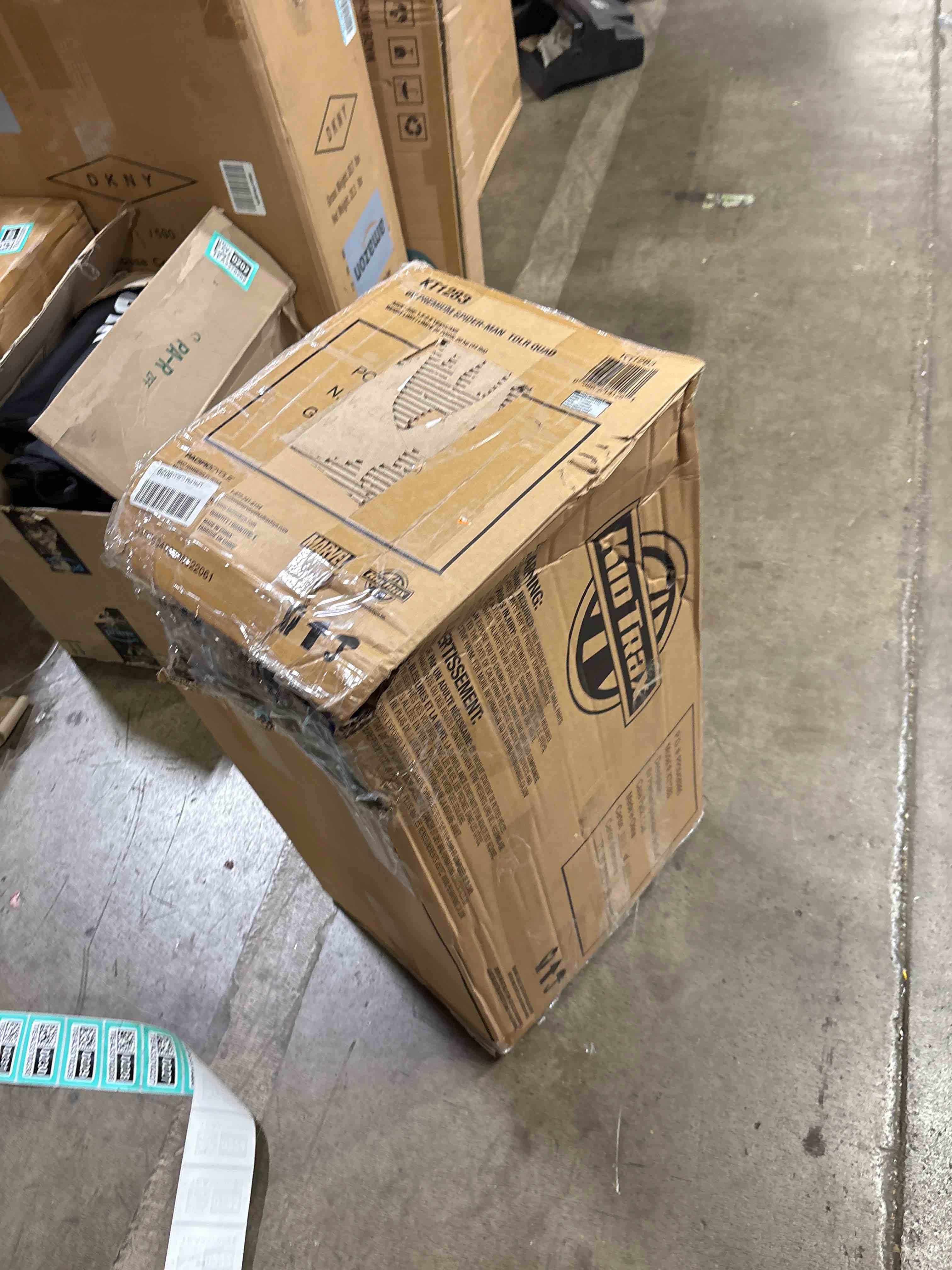 https://s3.amazonaws.com/lotting-images-prod/phillipi/TEA3370204_1752000510562.jpeg