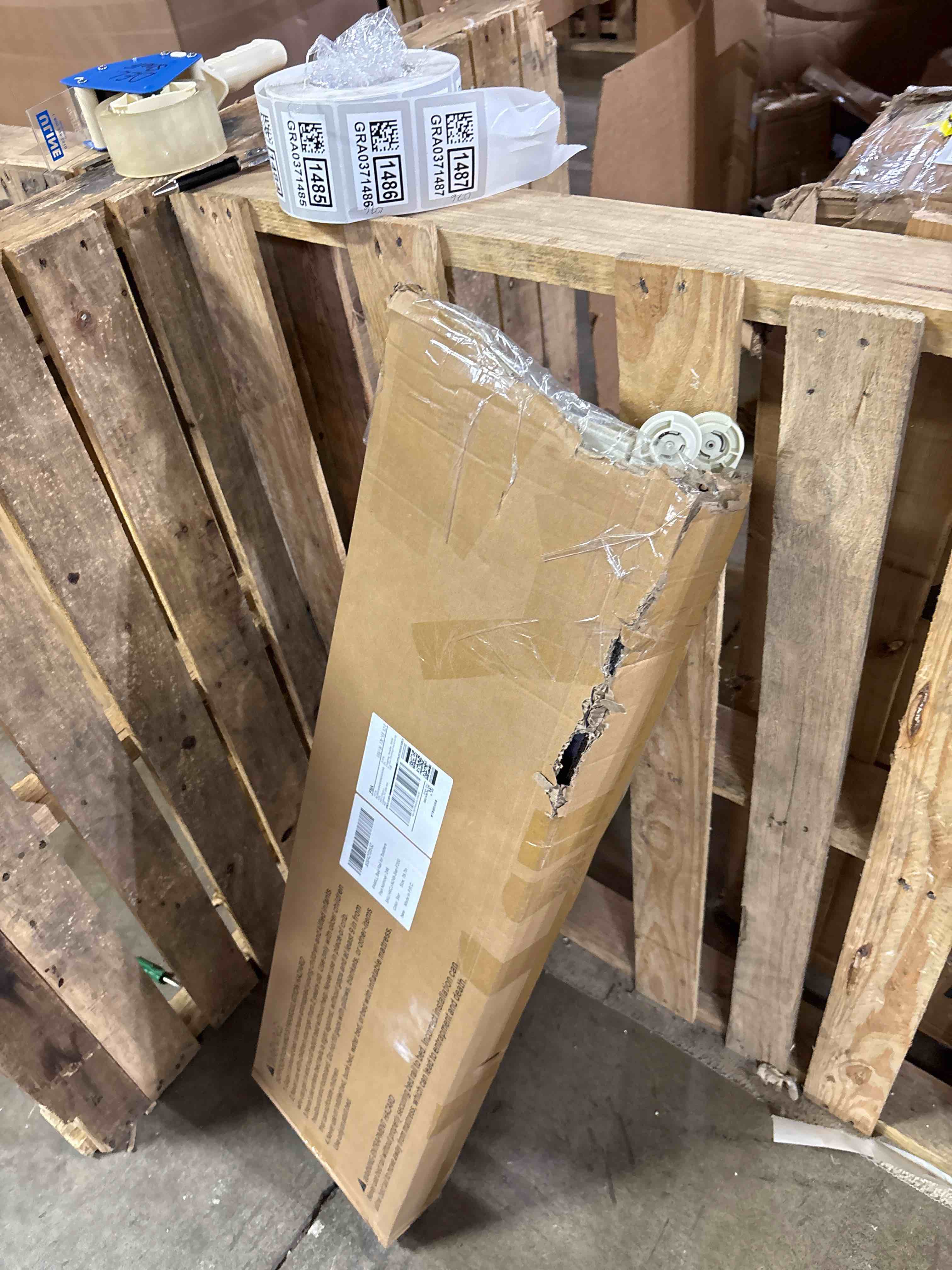 https://s3.amazonaws.com/lotting-images-prod/phillipi/TEA3370206_1752000681362.jpeg