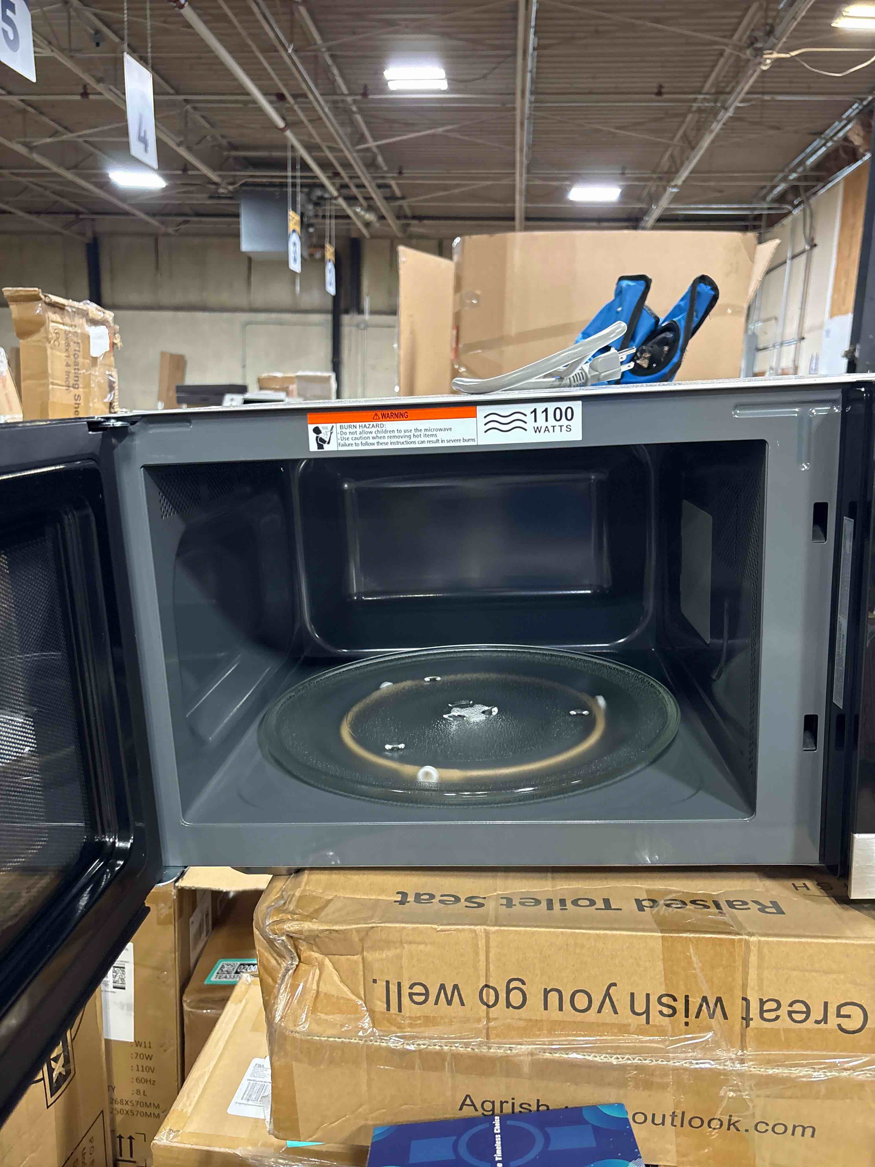 https://s3.amazonaws.com/lotting-images-prod/phillipi/TEA3370212_1752002454592.jpeg