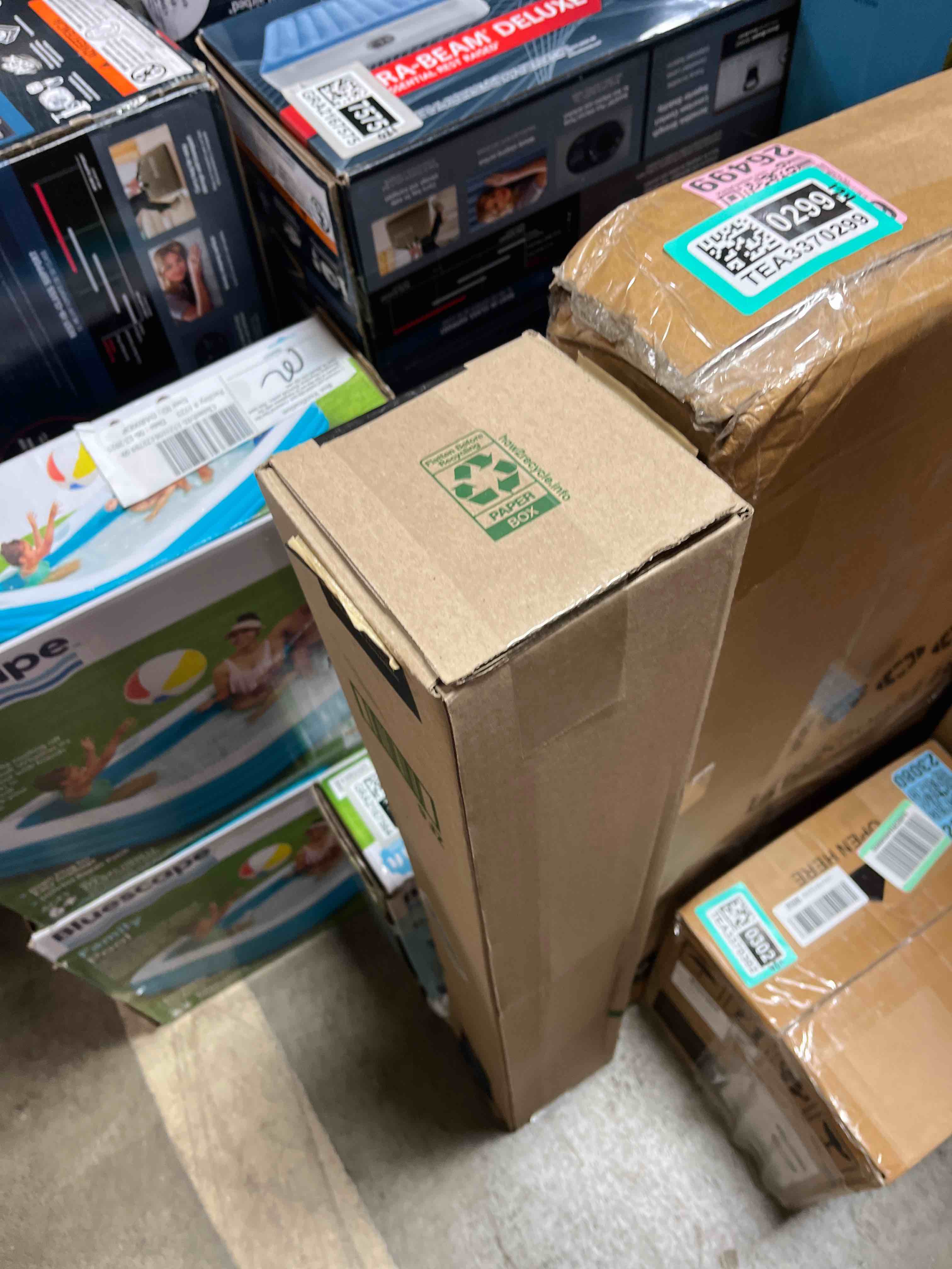https://s3.amazonaws.com/lotting-images-prod/phillipi/TEA3370305_1752600779071.jpeg
