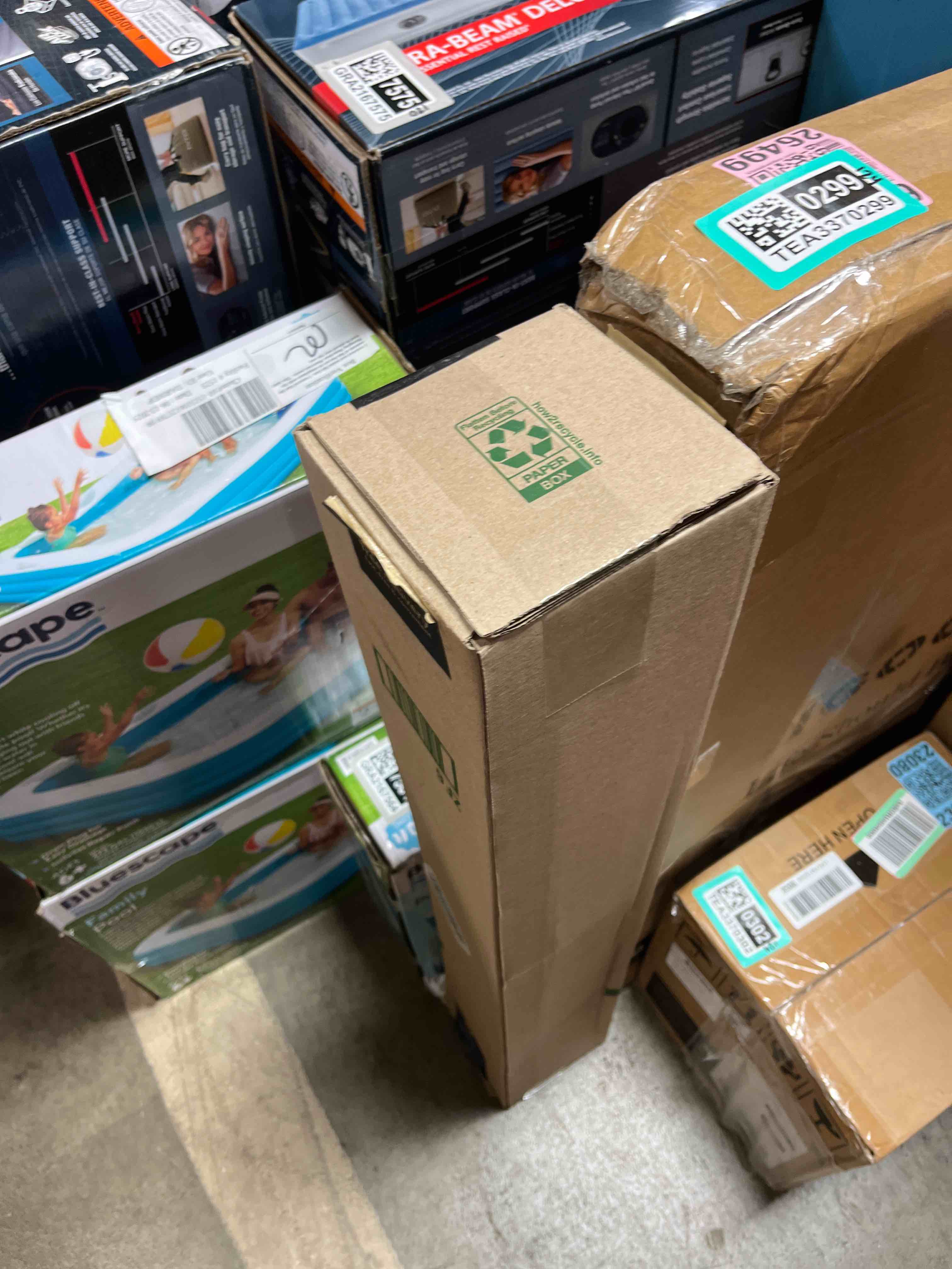 https://s3.amazonaws.com/lotting-images-prod/phillipi/TEA3370305_1752600779904.jpeg