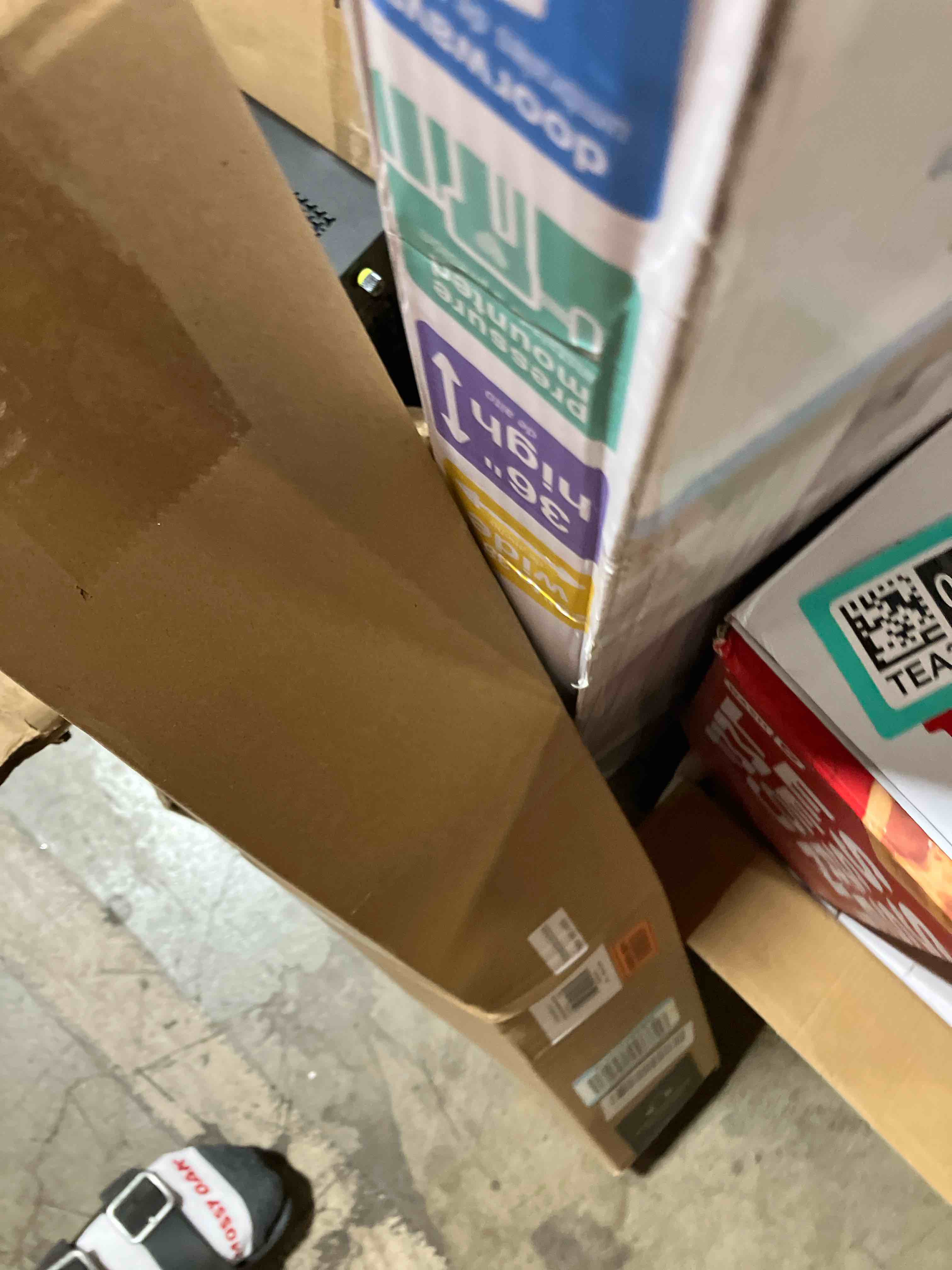 https://s3.amazonaws.com/lotting-images-prod/phillipi/TEA3370449_1753109343207.jpeg