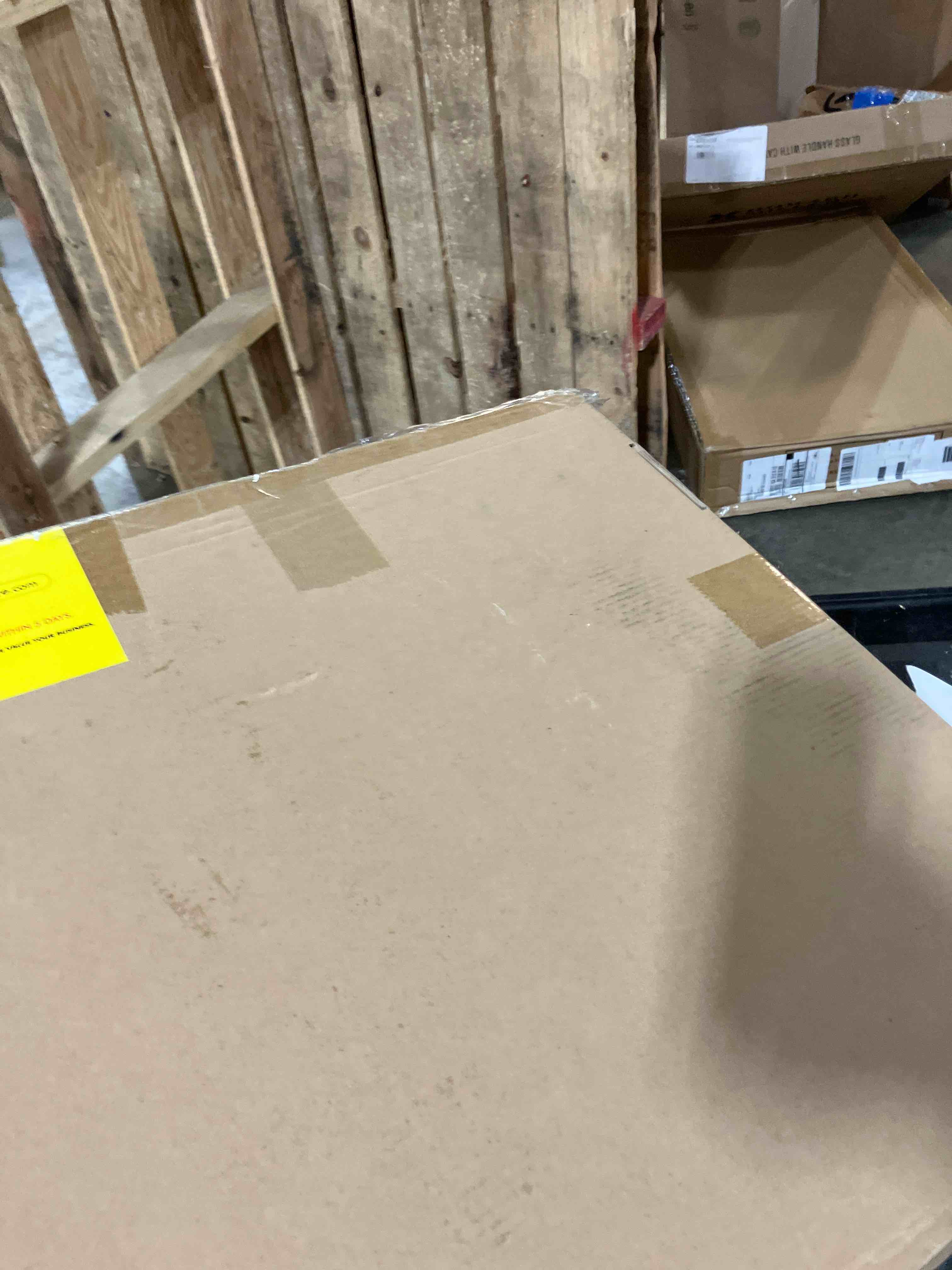 https://s3.amazonaws.com/lotting-images-prod/phillipi/TEA3370459_1753108519200.jpeg