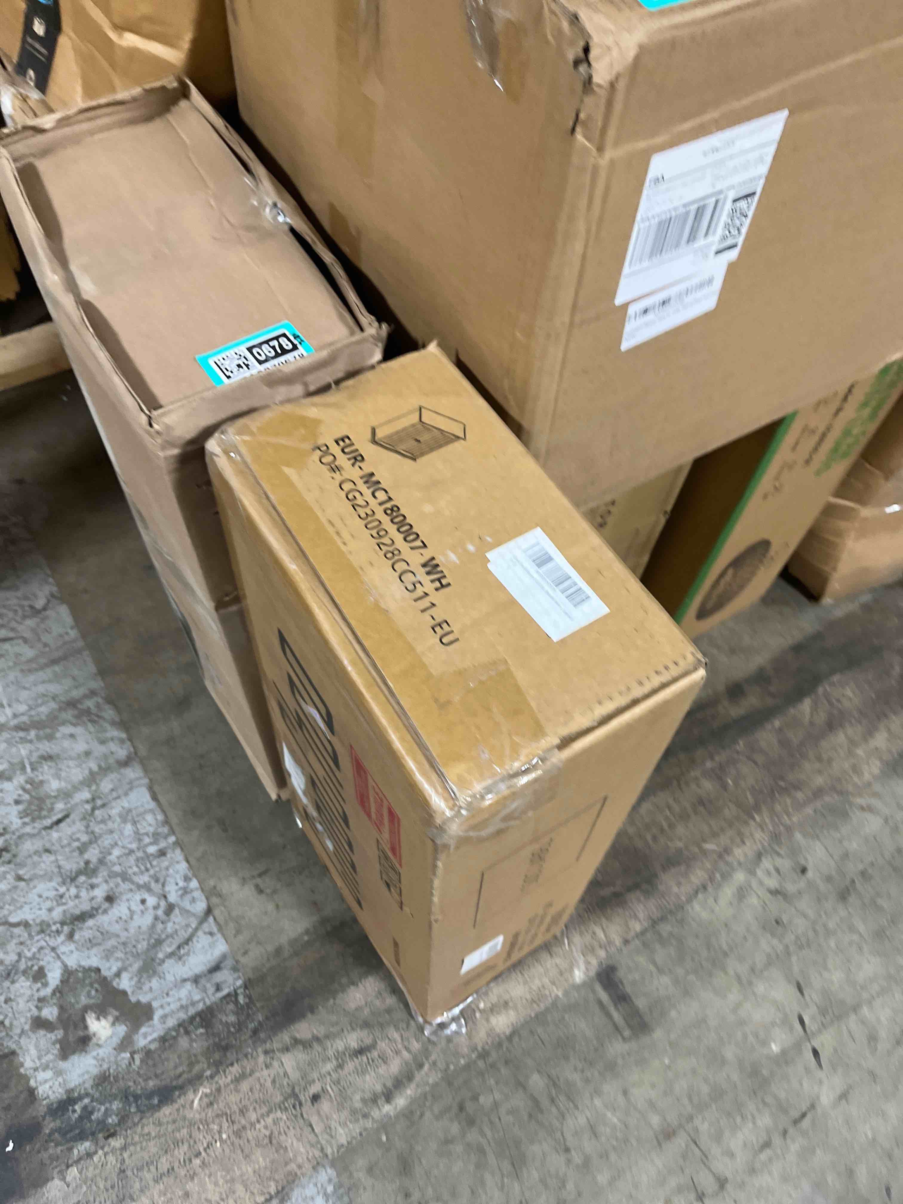 https://s3.amazonaws.com/lotting-images-prod/phillipi/TEA3370679_1753800176727.jpeg