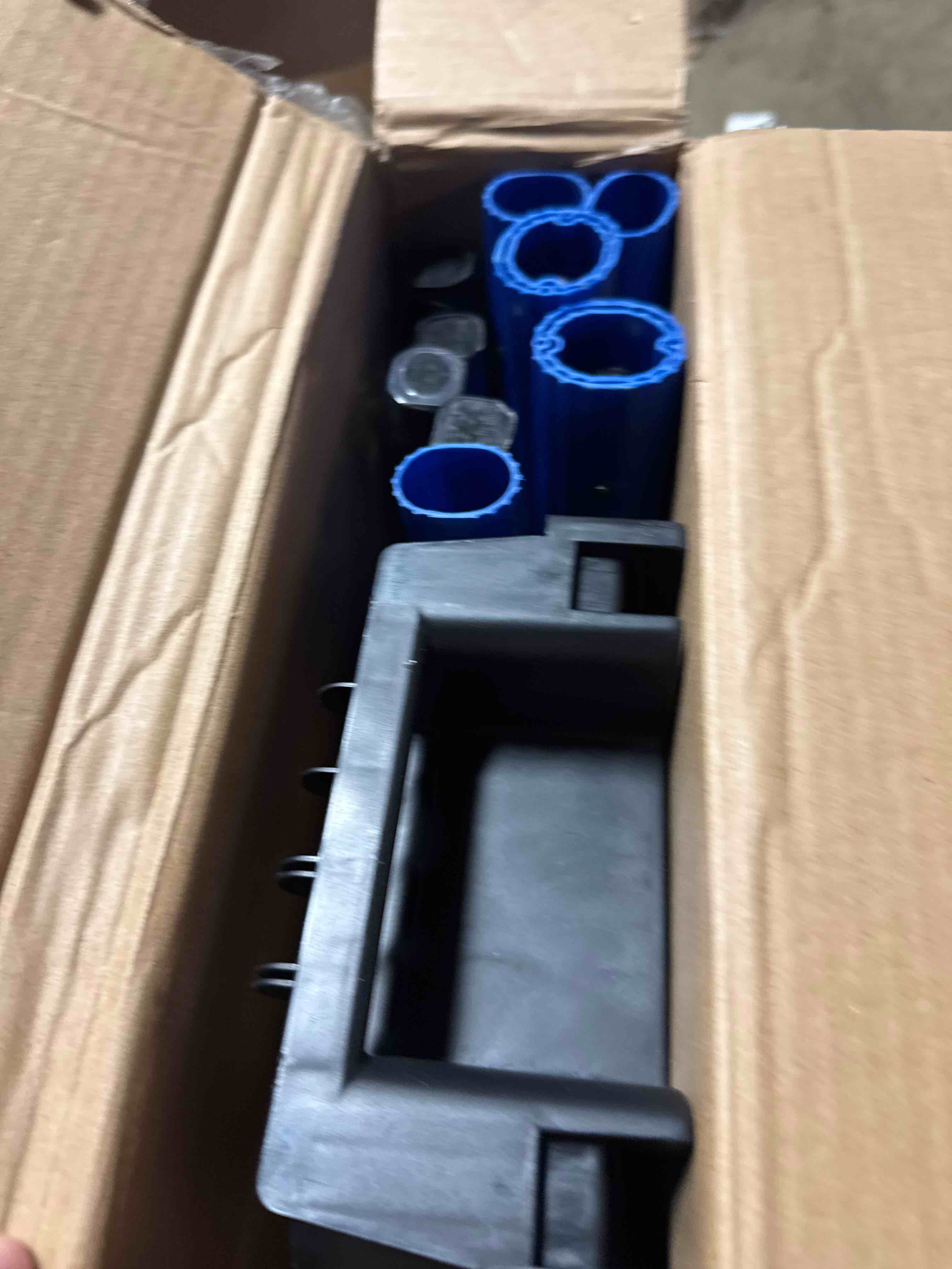 https://s3.amazonaws.com/lotting-images-prod/phillipi/TEA3370735_1753793550321.jpeg