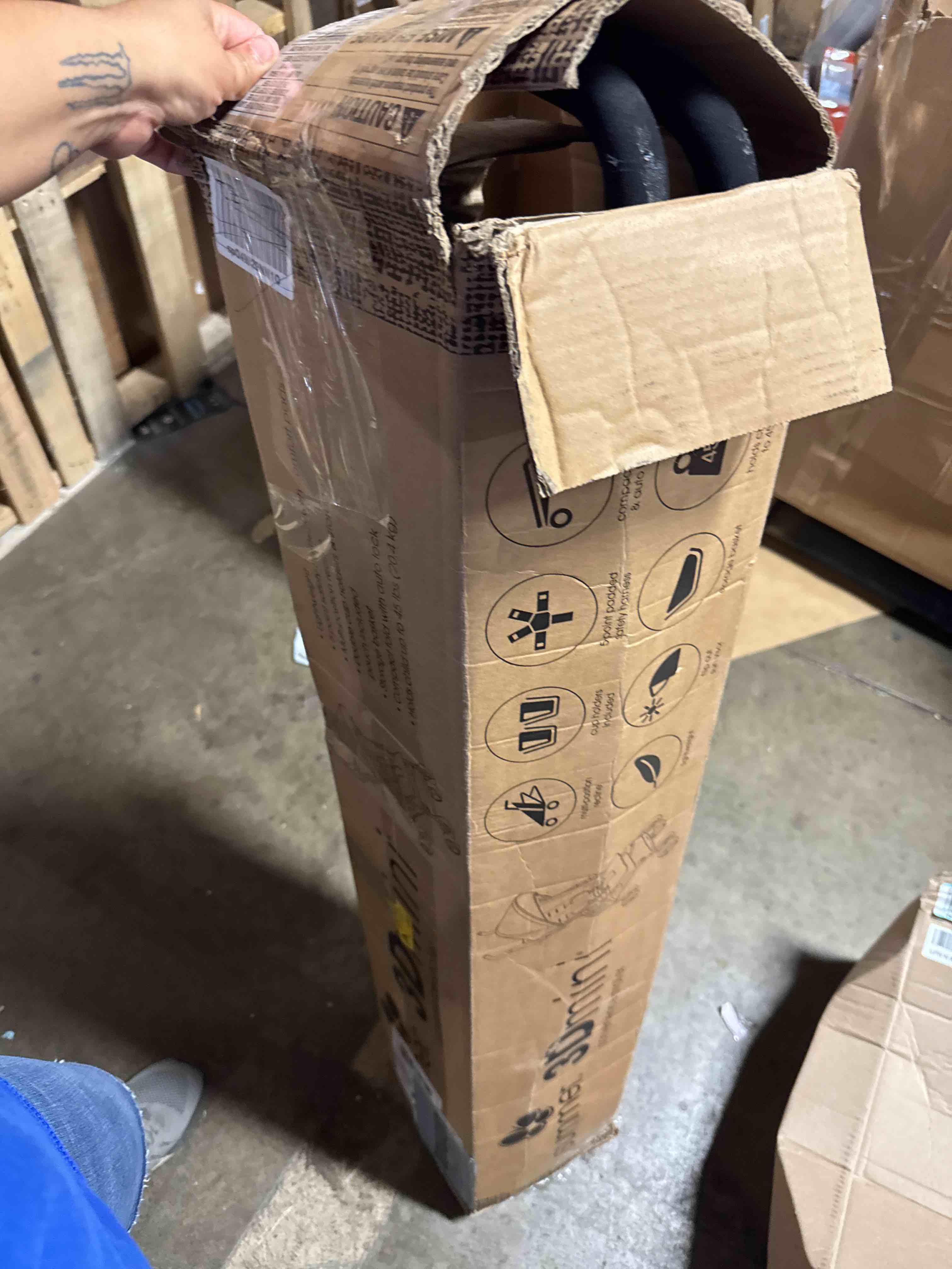 https://s3.amazonaws.com/lotting-images-prod/phillipi/TEA3370748_1753796136418.jpeg