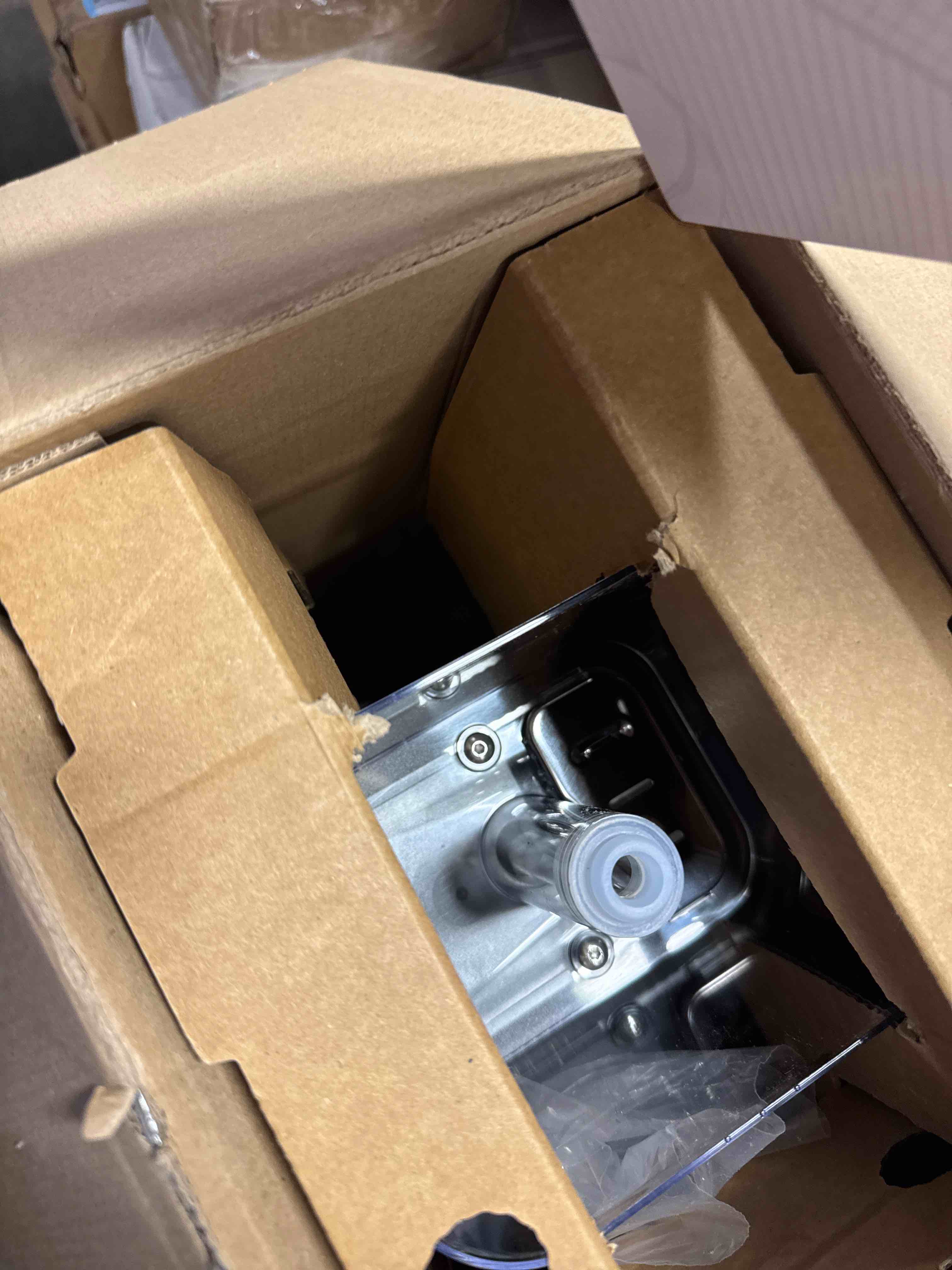 https://s3.amazonaws.com/lotting-images-prod/phillipi/TEA3370769_1753800590166.jpeg