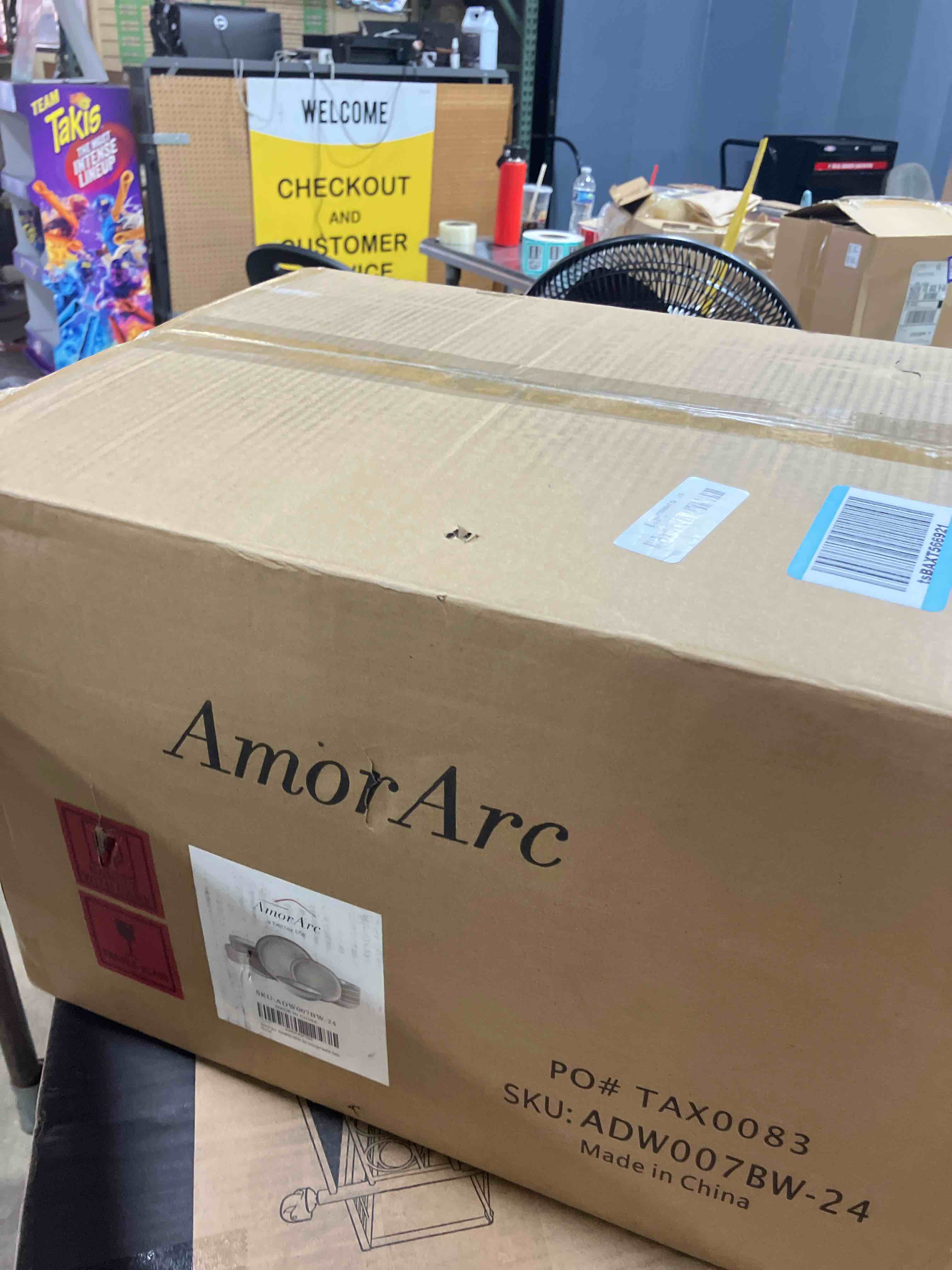 https://s3.amazonaws.com/lotting-images-prod/phillipi/TEA3370893_1753884053537.jpeg