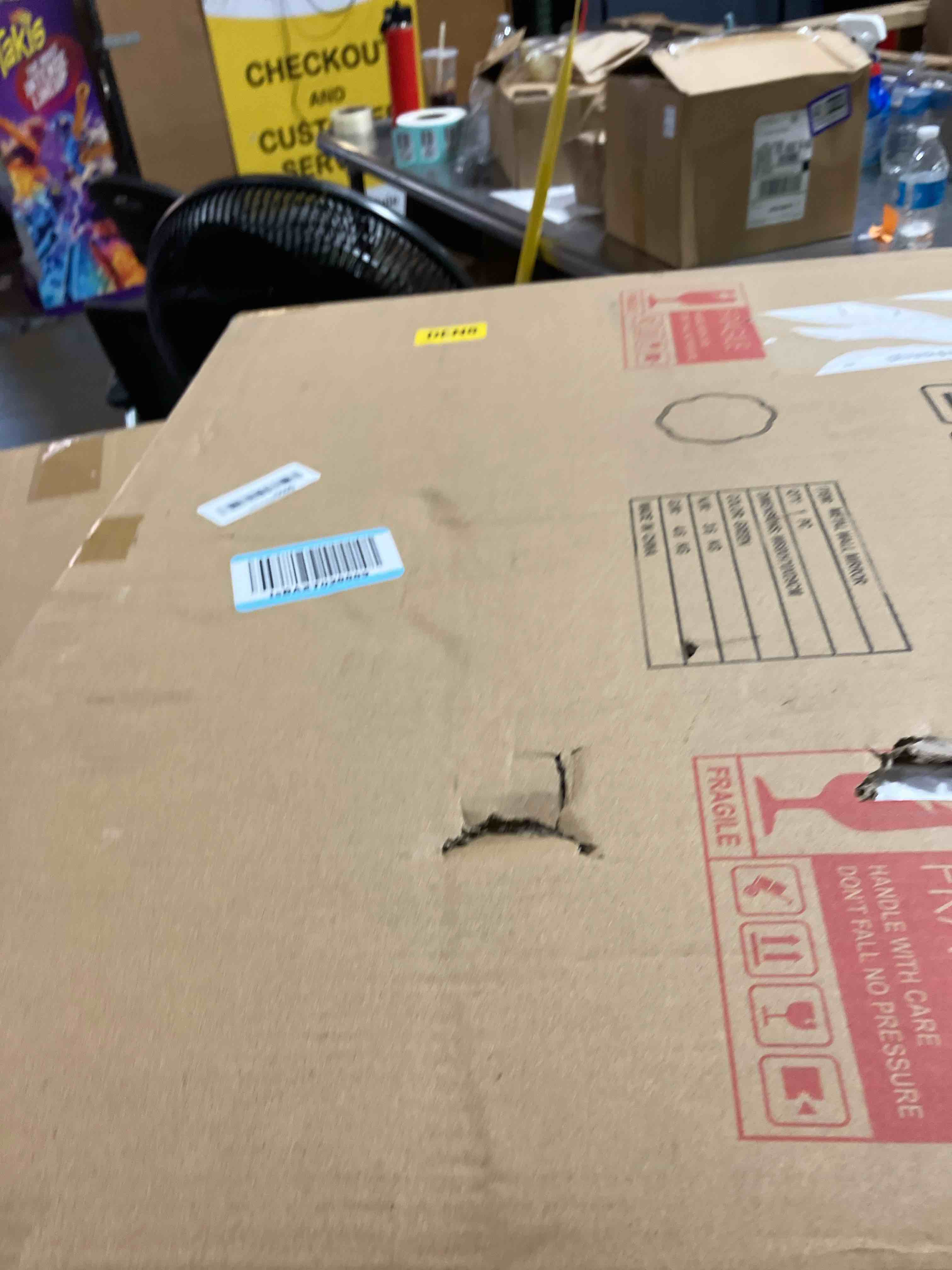 https://s3.amazonaws.com/lotting-images-prod/phillipi/TEA3370895_1753883912039.jpeg