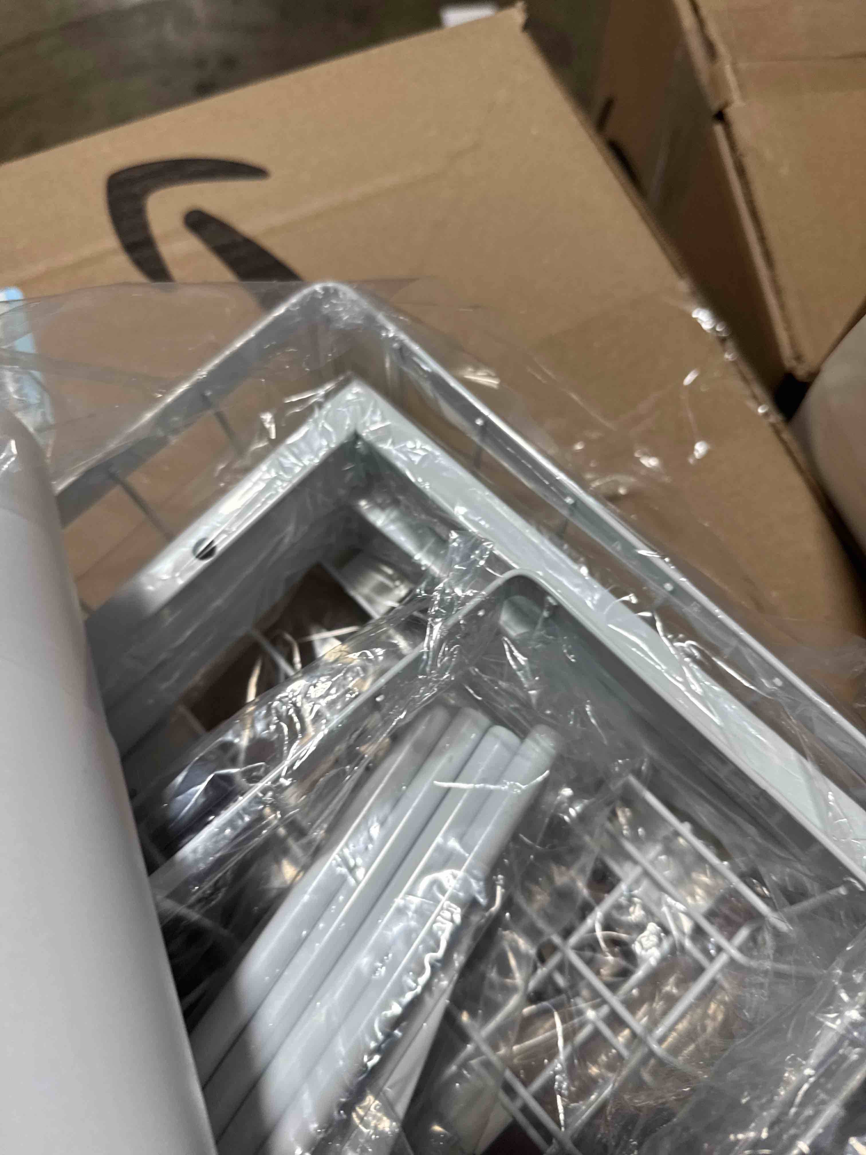https://s3.amazonaws.com/lotting-images-prod/phillipi/TEA3370999_1754072676539.jpeg