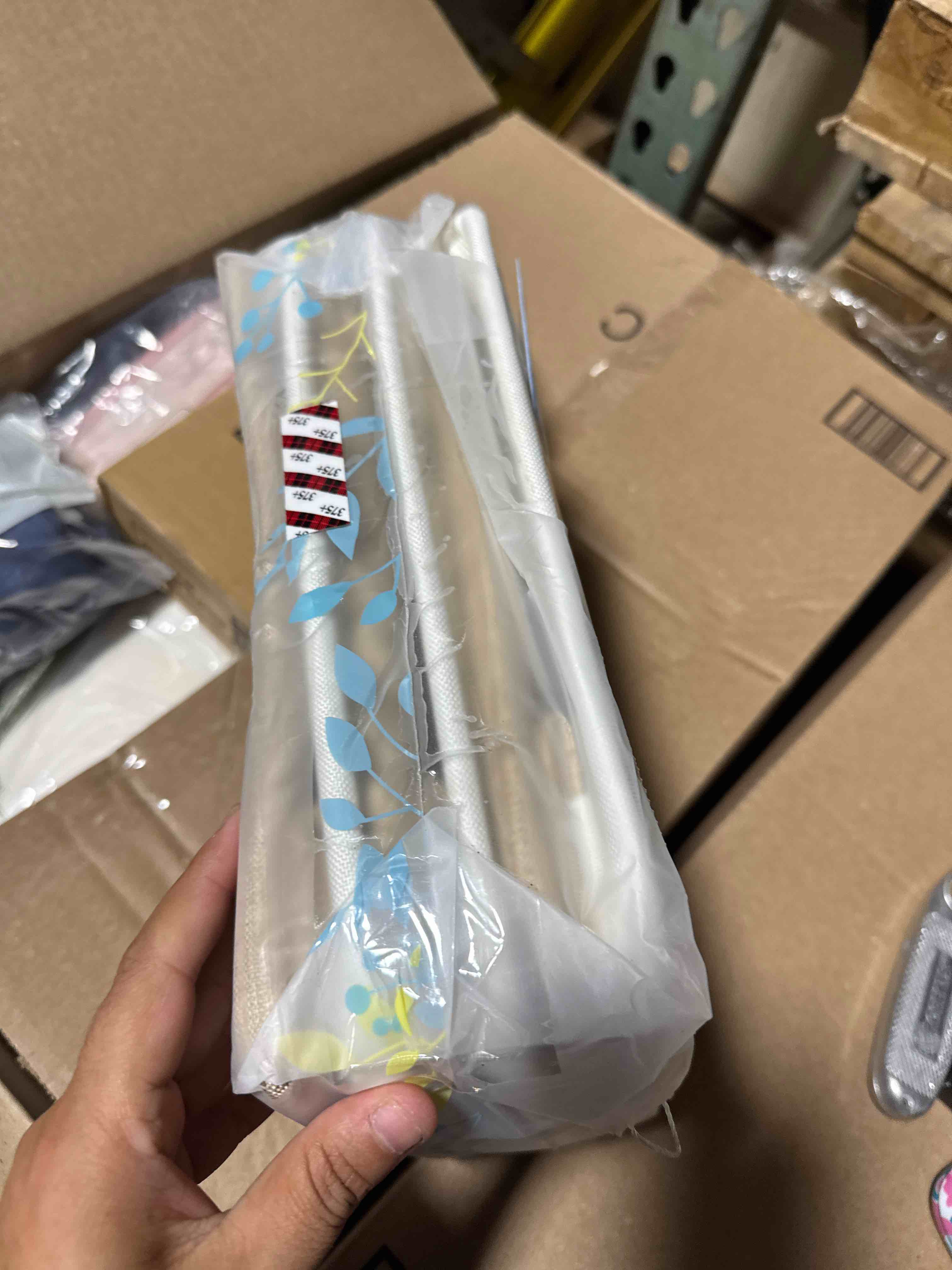 https://s3.amazonaws.com/lotting-images-prod/phillipi/TEA3371011_1754074040551.jpeg