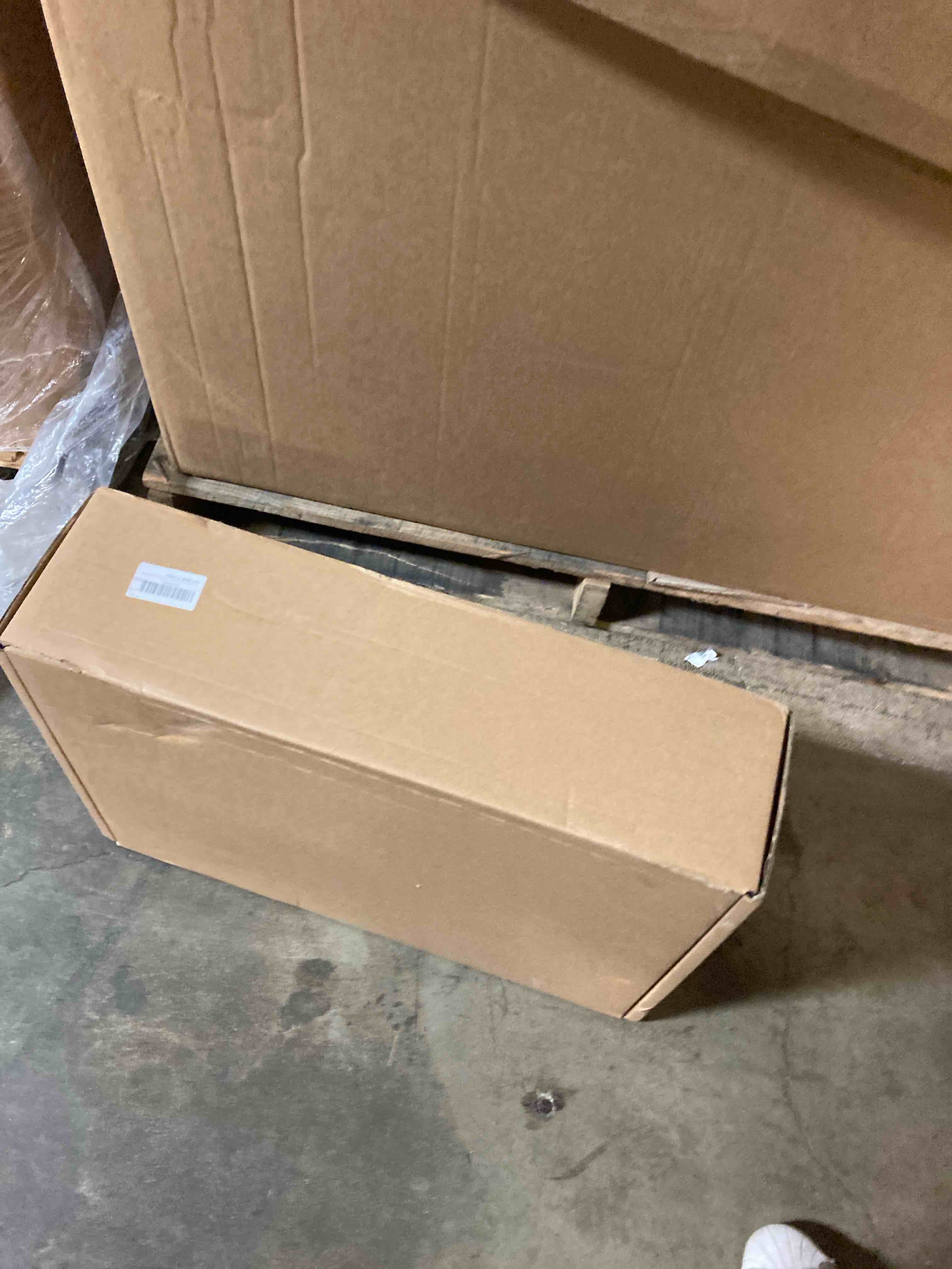 https://s3.amazonaws.com/lotting-images-prod/phillipi/TEA3371070_1754404345275.jpeg