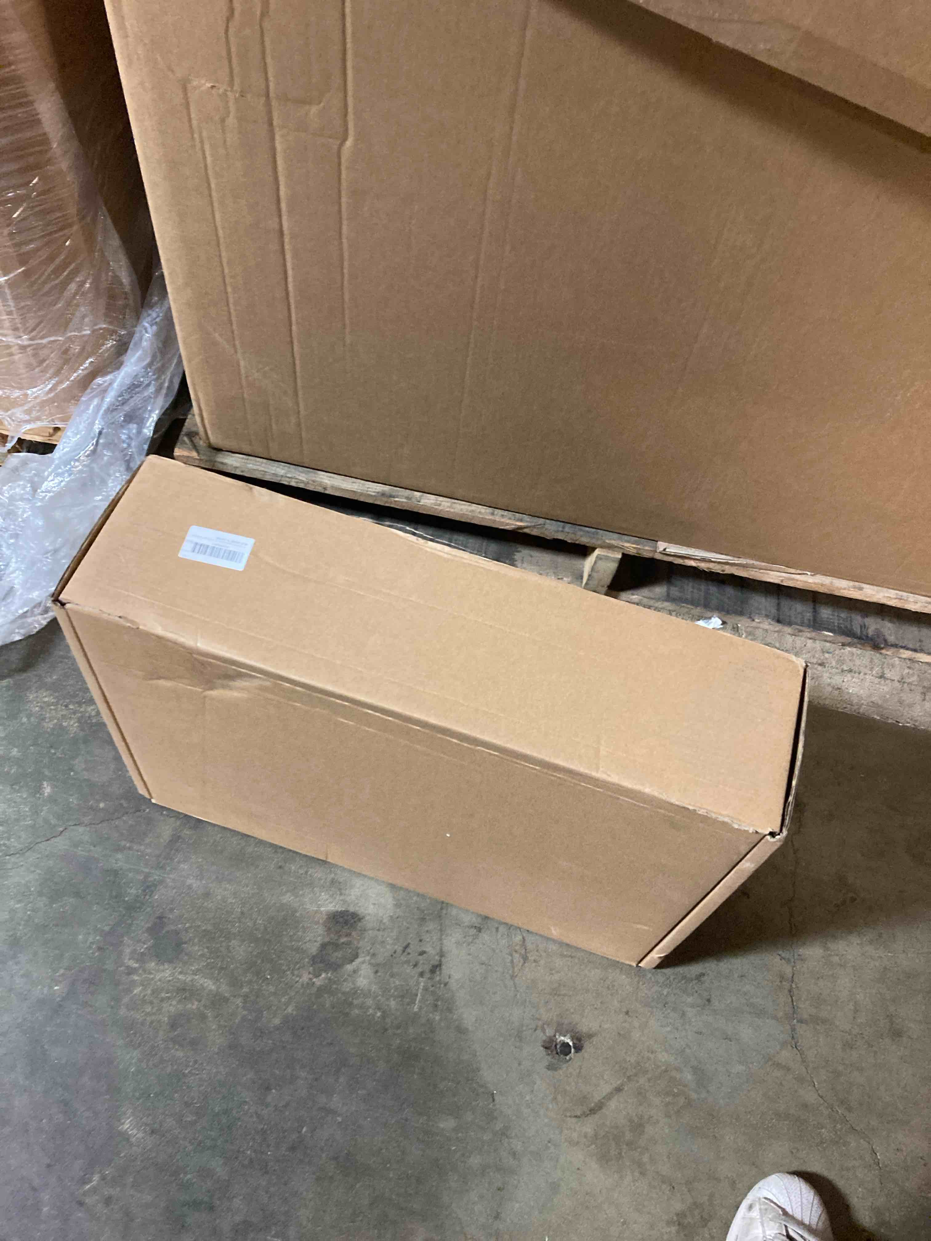 https://s3.amazonaws.com/lotting-images-prod/phillipi/TEA3371070_1754404346339.jpeg