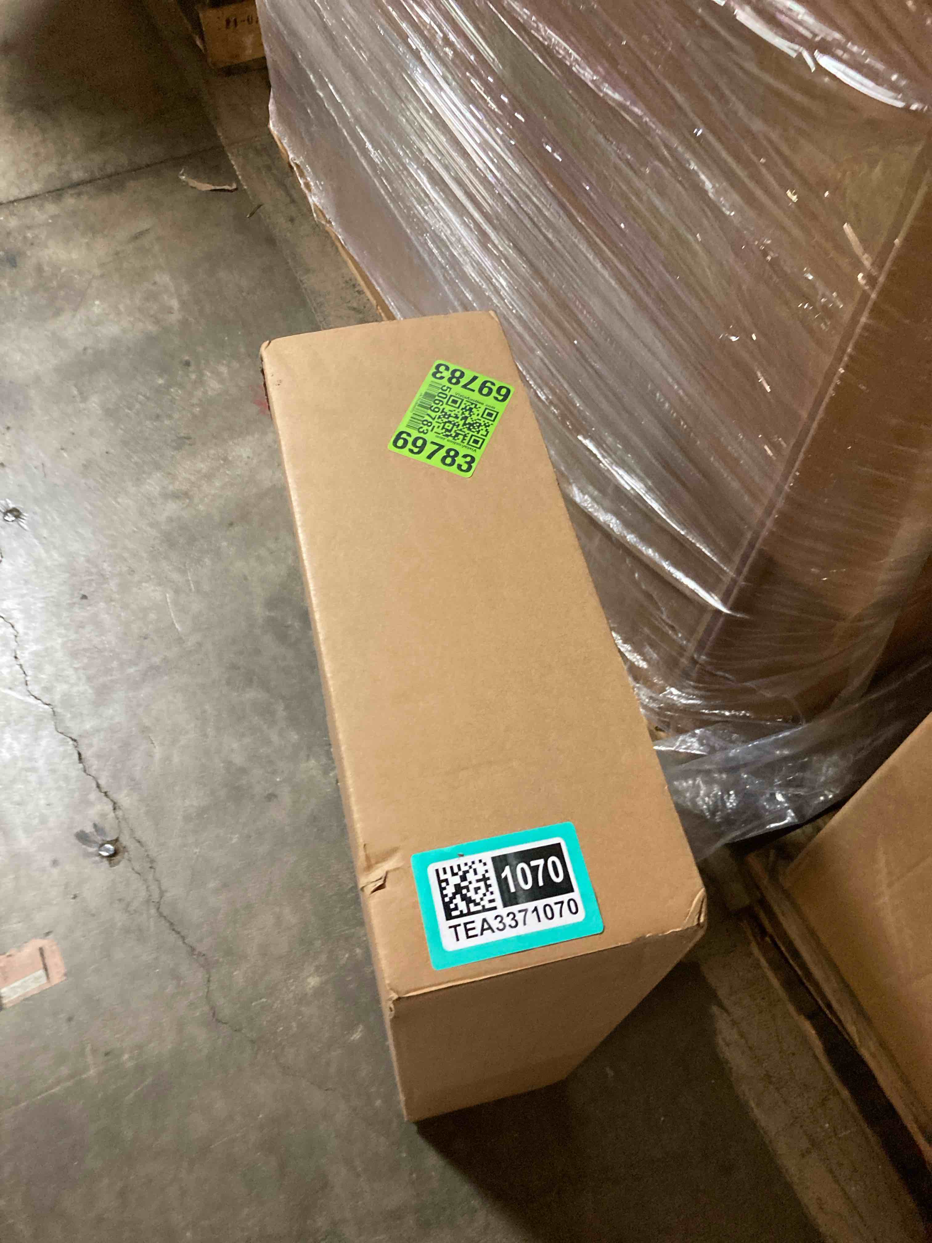 https://s3.amazonaws.com/lotting-images-prod/phillipi/TEA3371070_1754404362821.jpeg