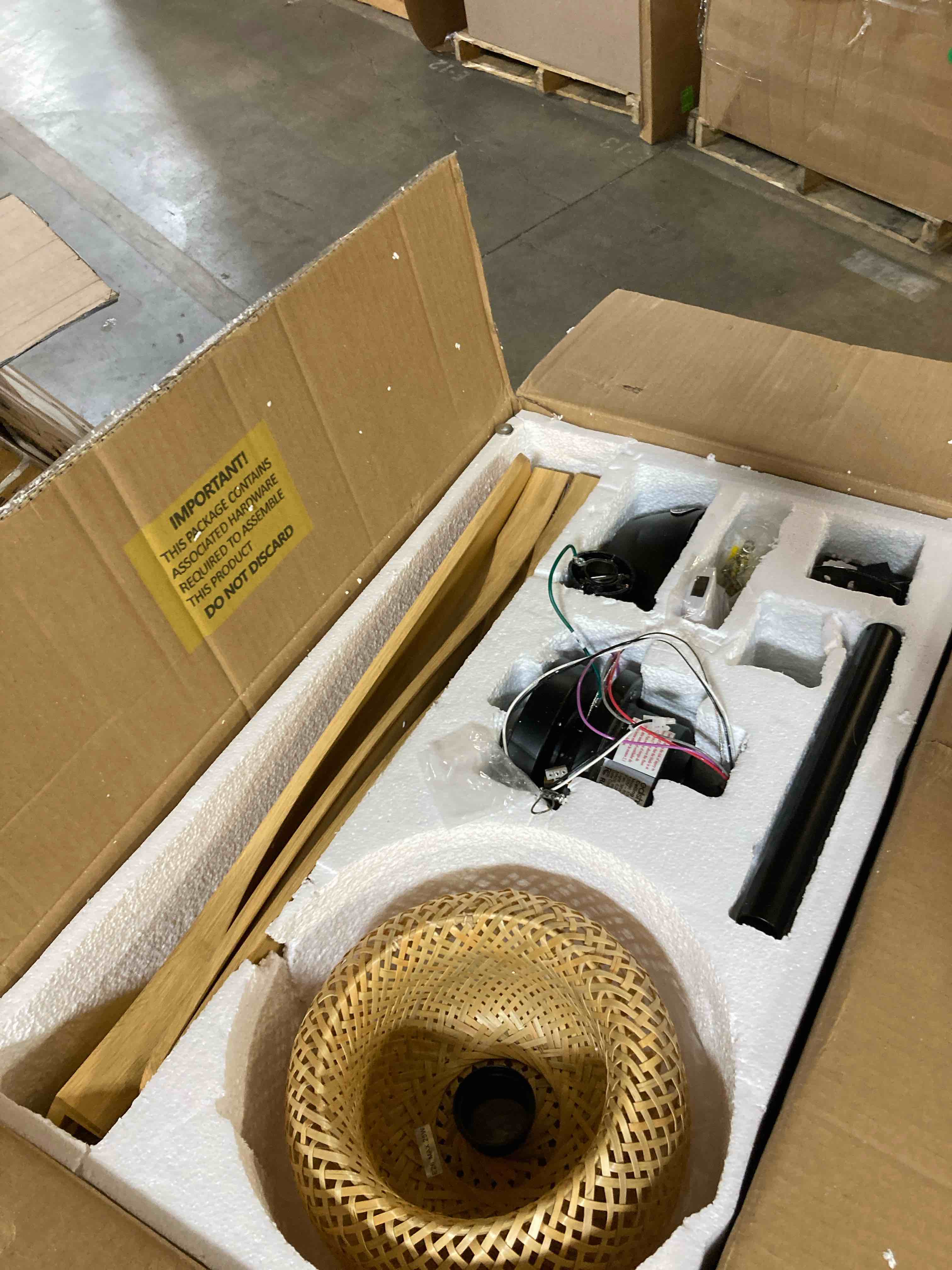 https://s3.amazonaws.com/lotting-images-prod/phillipi/TEA3371201_1754487953352.jpeg
