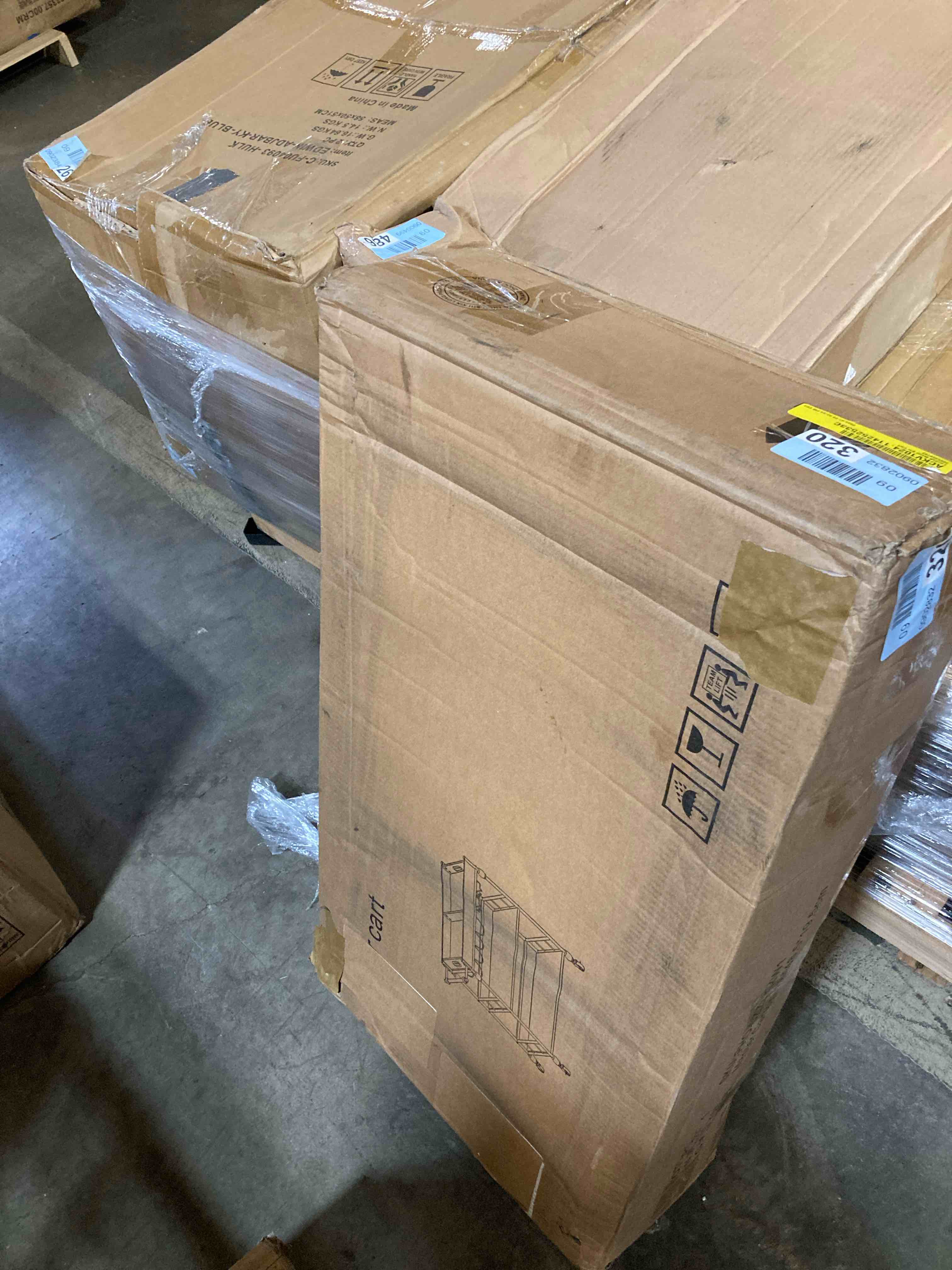 https://s3.amazonaws.com/lotting-images-prod/phillipi/TEA3371205_1754490559646.jpeg