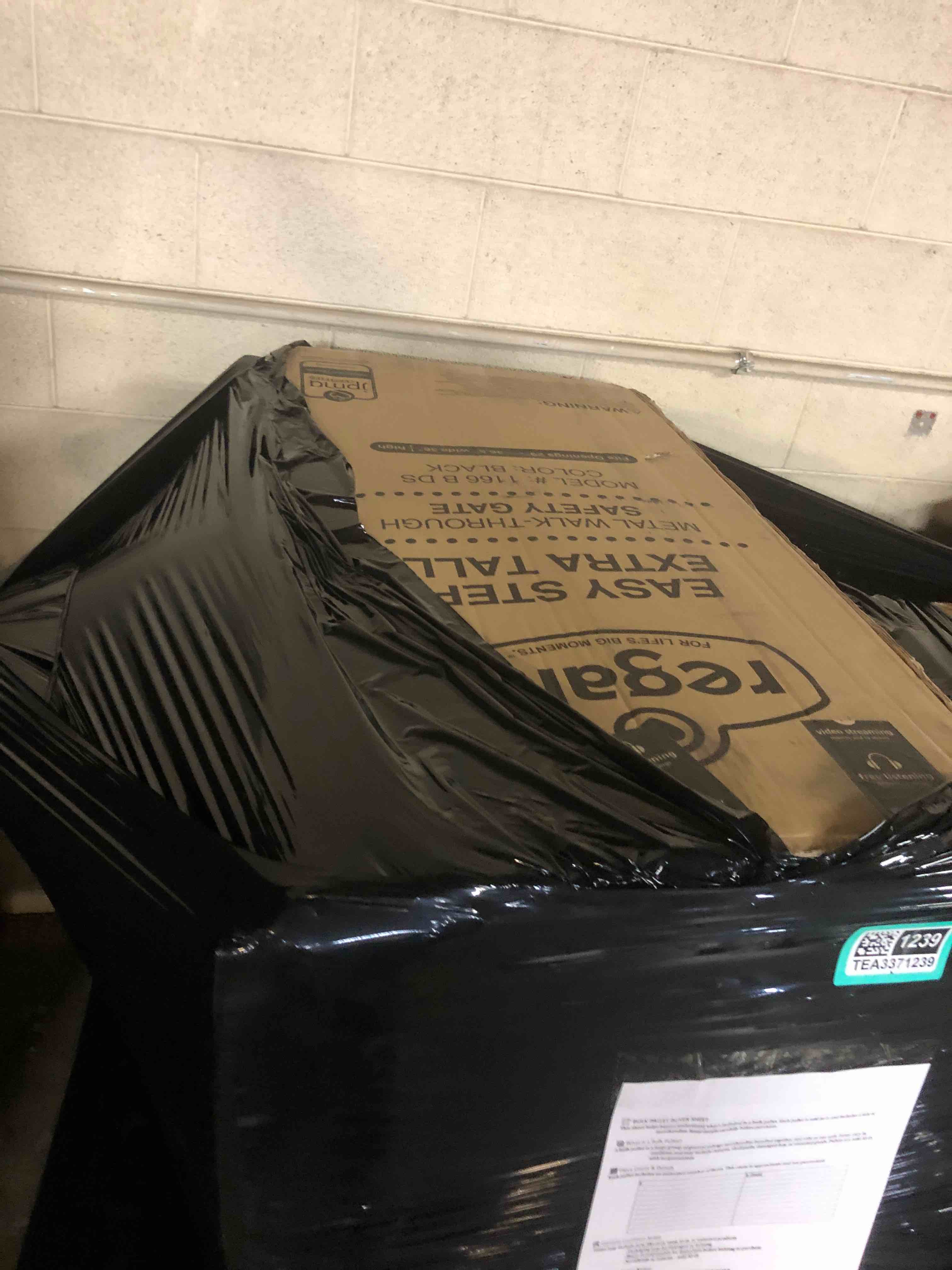 https://s3.amazonaws.com/lotting-images-prod/phillipi/TEA3371239_1755628300527.jpeg