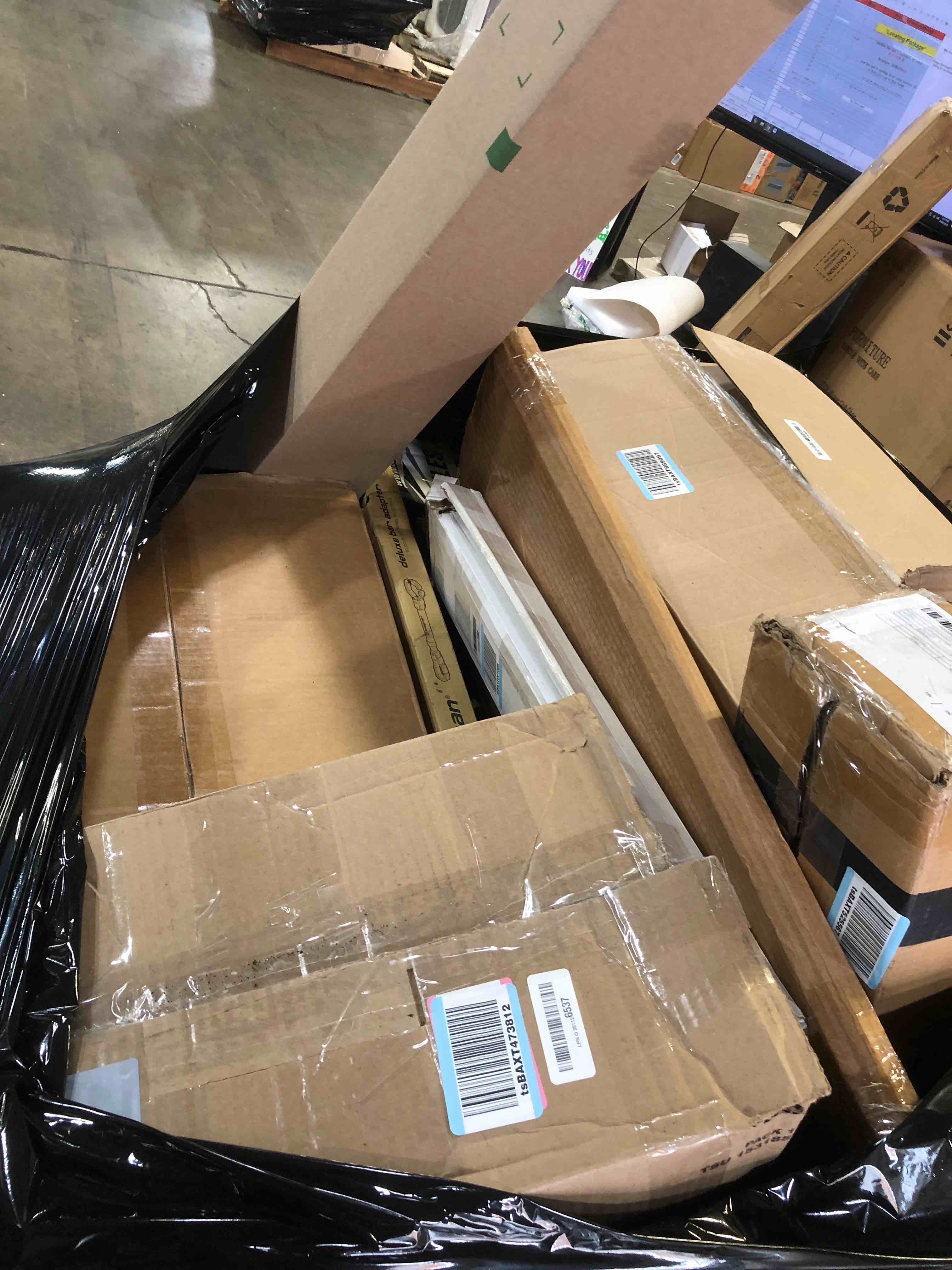 https://s3.amazonaws.com/lotting-images-prod/phillipi/TEA3371248_1755713874588.jpeg